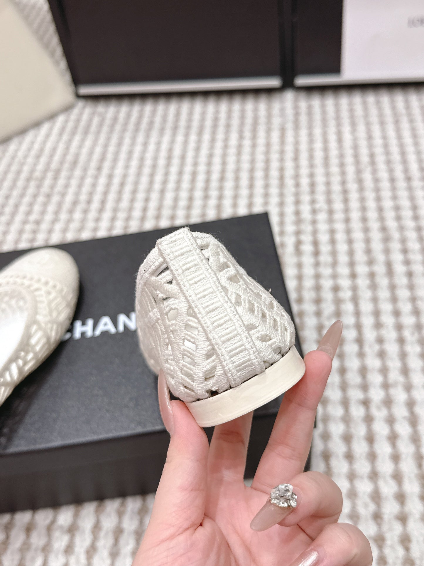 CHANEL 26S BALLET FLATS IN WHITE MESH AND FABRIC