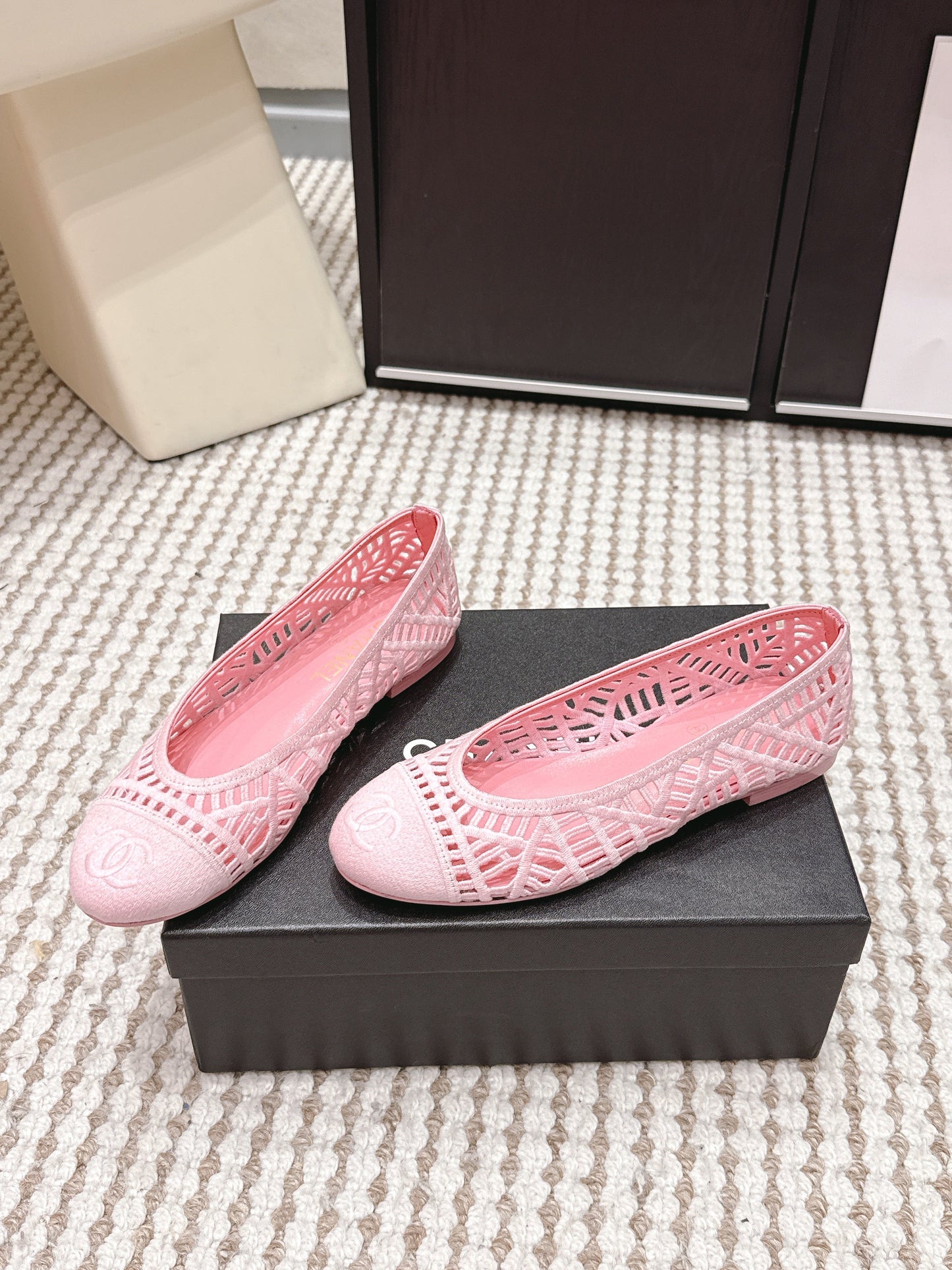 CHANEL 26S BALLET FLATS IN LIGHT PINK MESH AND FABRIC