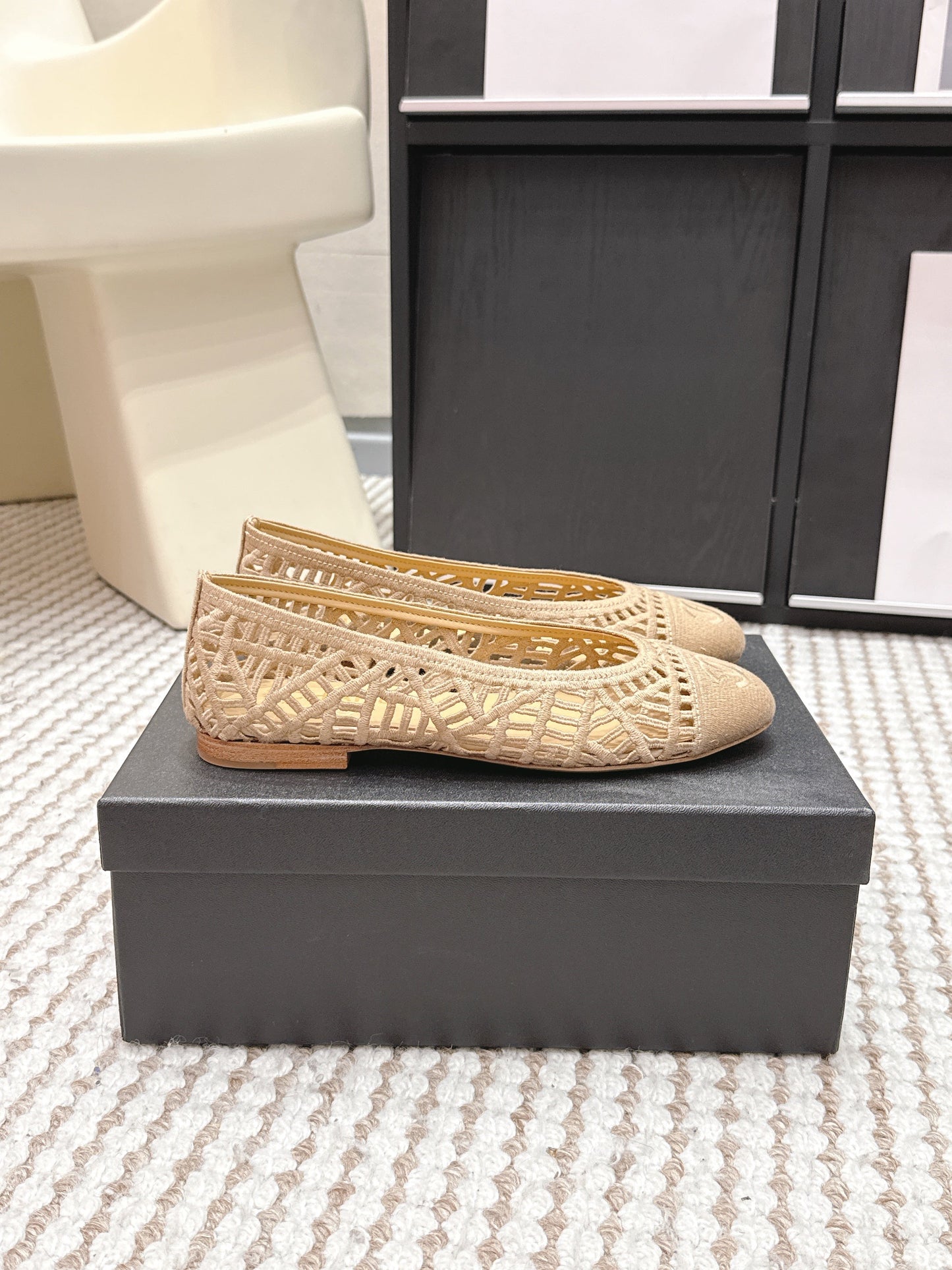 CHANEL 26S BALLET FLATS IN BEIGE MESH AND FABRIC