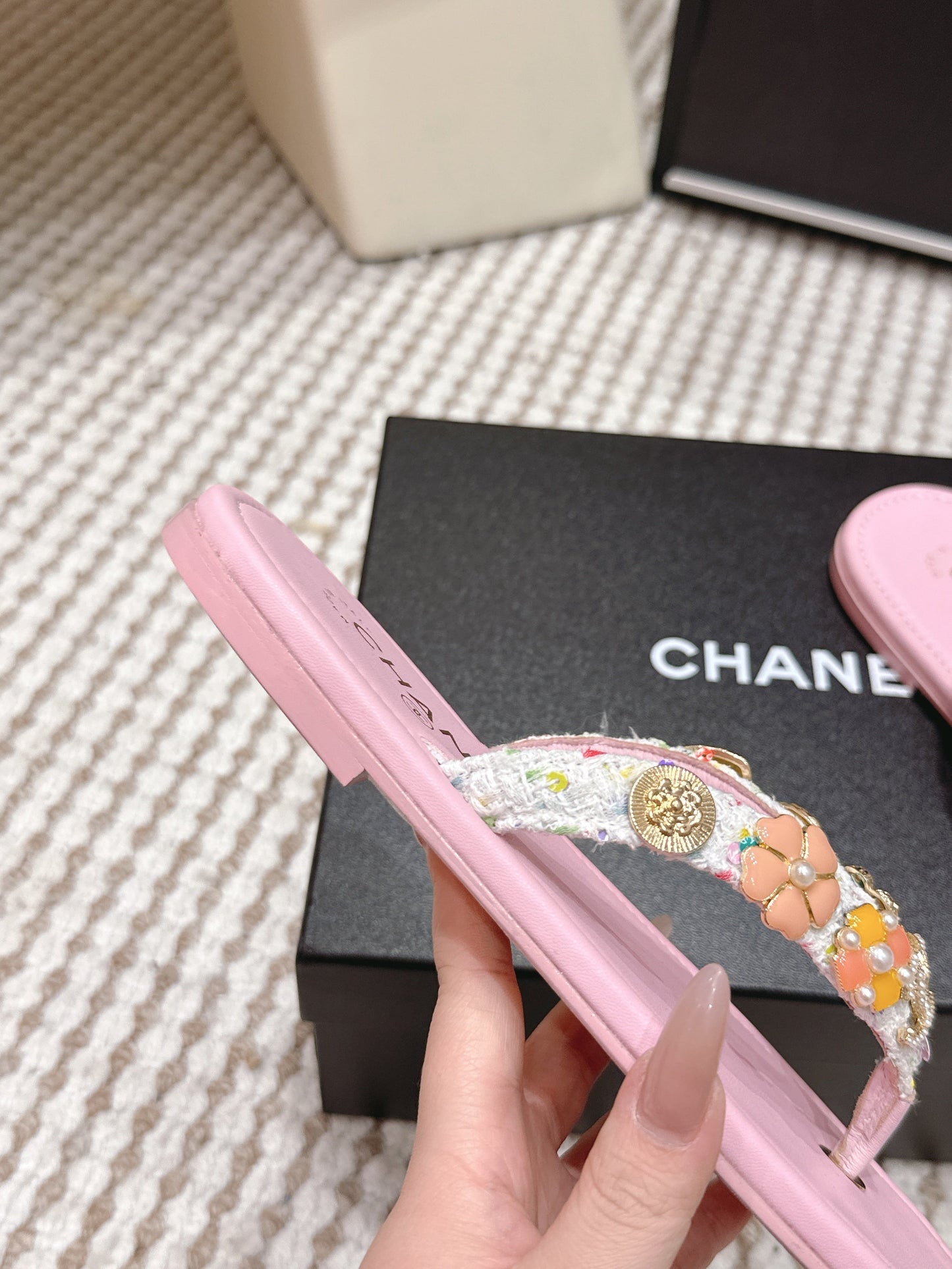 CHANEL 26S FLIP-FLOPS IN LIGHT PINK CALFSKIN