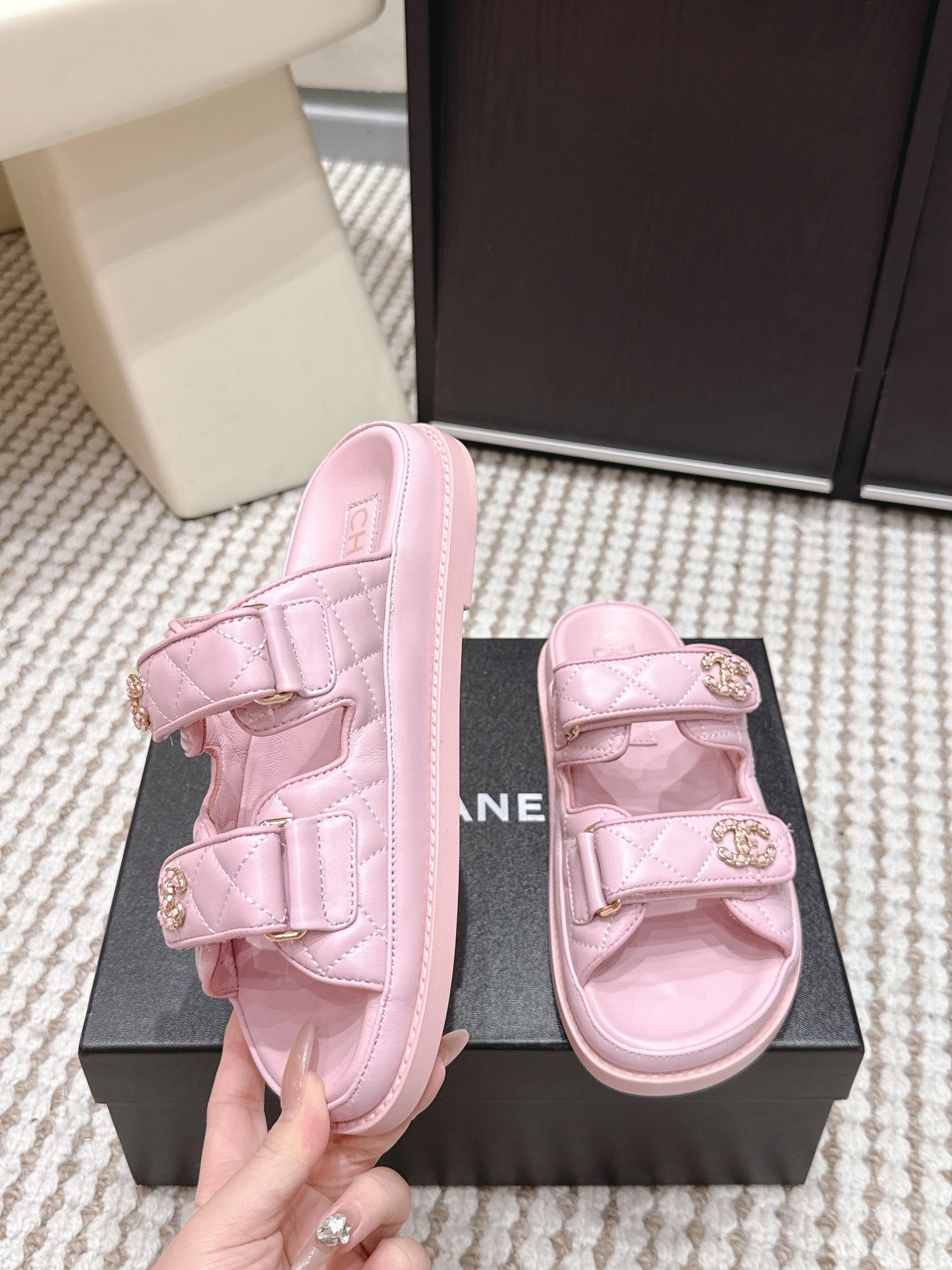 CHANEL 26S SANDALS IN LIGHT PINK CALFSKIN