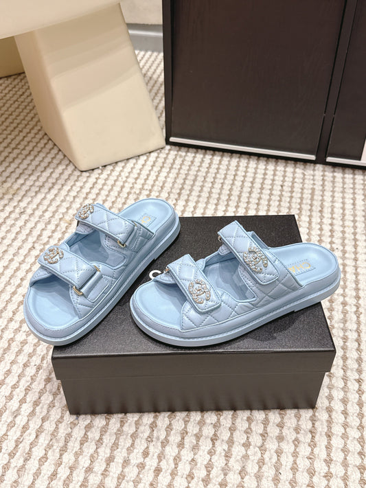 БОСОНІЖКИ CHANEL 26S ЗІ СВІТЛО-БЛАКИТНОЇ ТЕЛЯЧОЇ ШКІРИ