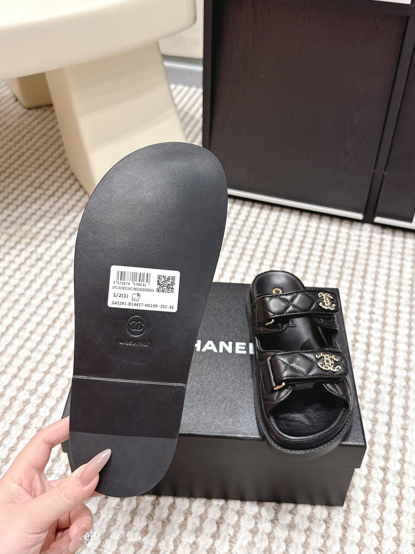 CHANEL 26S SANDALS IN BLACK CALFSKIN