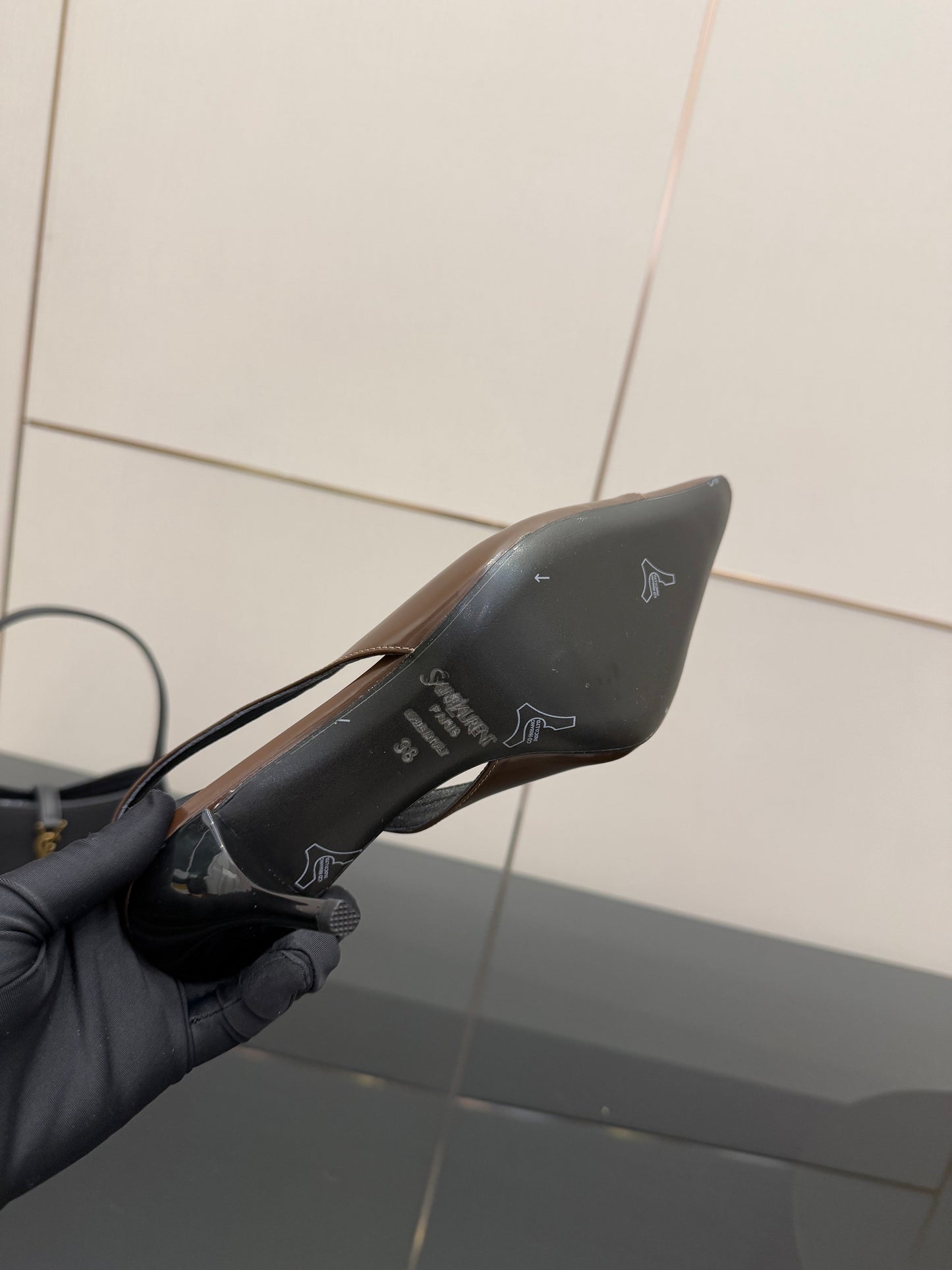 YSL 25S SLINGBACK HIGH HEELS 90 MM IN CHOCOLATE BROWN LAMBSKIN WITH GOLD HARDWARE YSL 25S SLINGBACK HIGH HEELS 90 MM IN CHOCOLATE BROWN LAMBSKIN WITH GOLD HARDWARE STYLE 7 - 35