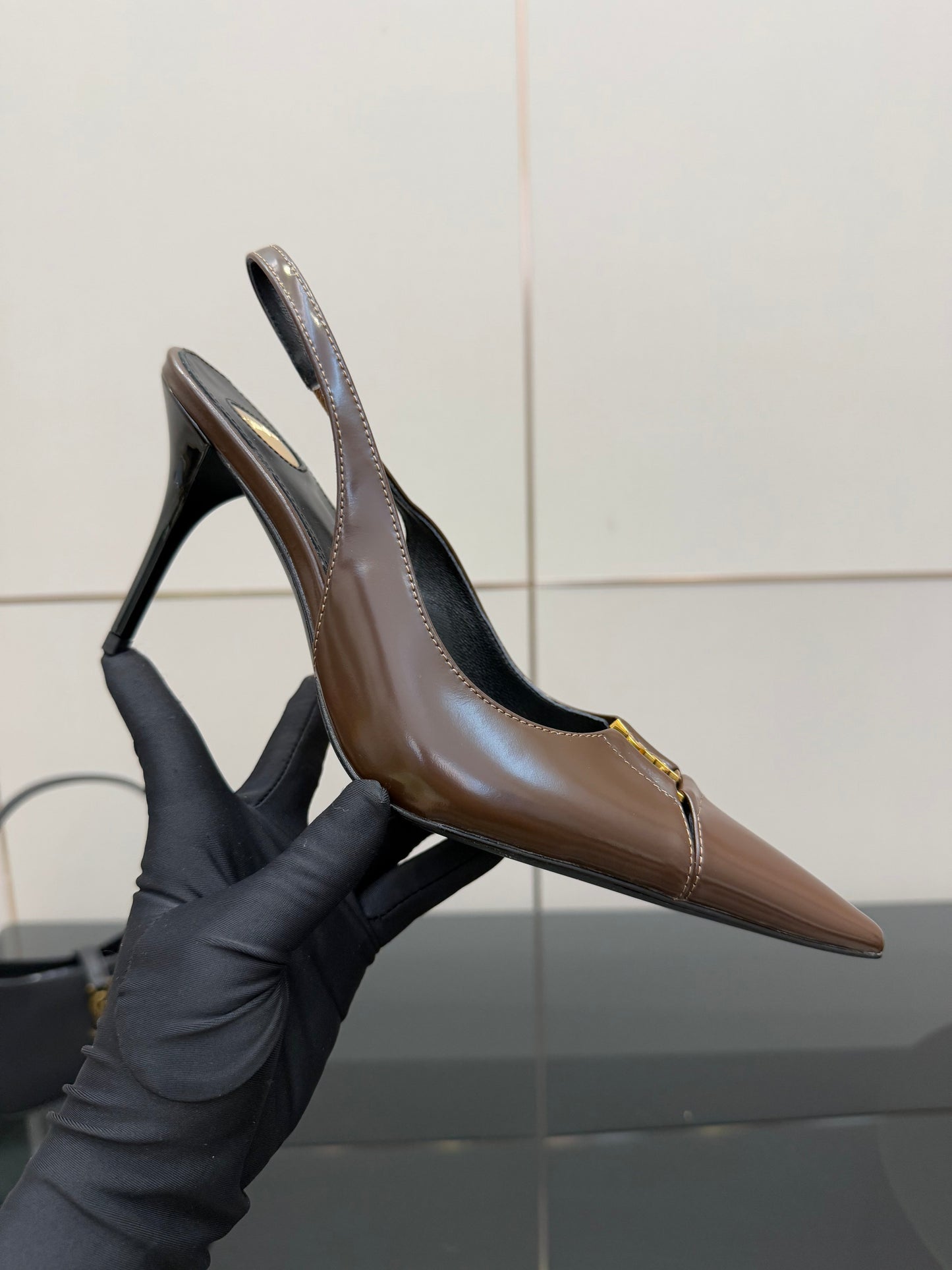 YSL 25S SLINGBACK HIGH HEELS 90 MM IN CHOCOLATE BROWN LAMBSKIN WITH GOLD HARDWARE YSL 25S SLINGBACK HIGH HEELS 90 MM IN CHOCOLATE BROWN LAMBSKIN WITH GOLD HARDWARE STYLE 7 - 35