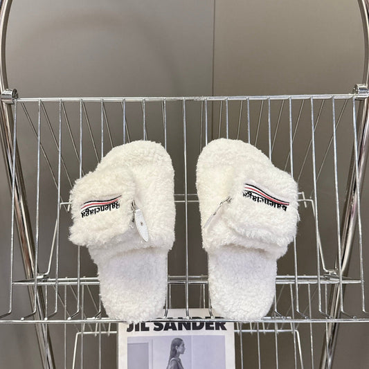 BALENCIAGA 25S SLIPPERS IN WHITE FAUX SHEARLING - 35