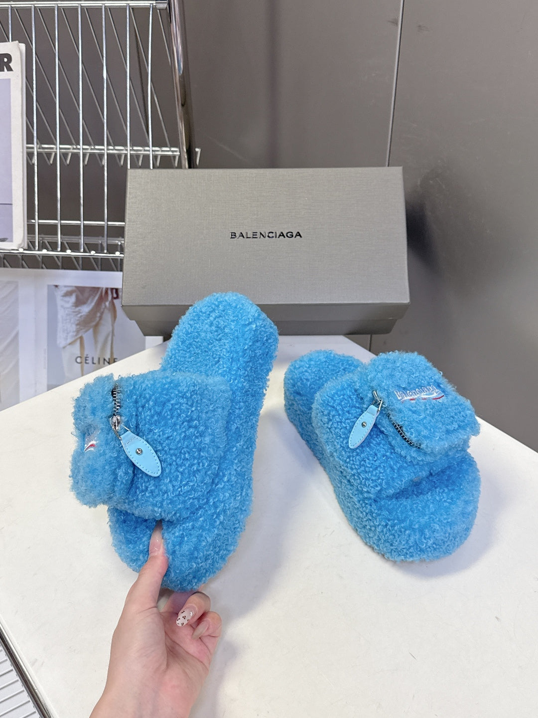 BALENCIAGA 25S SLIPPERS IN BLUE FAUX SHEARLING - 35