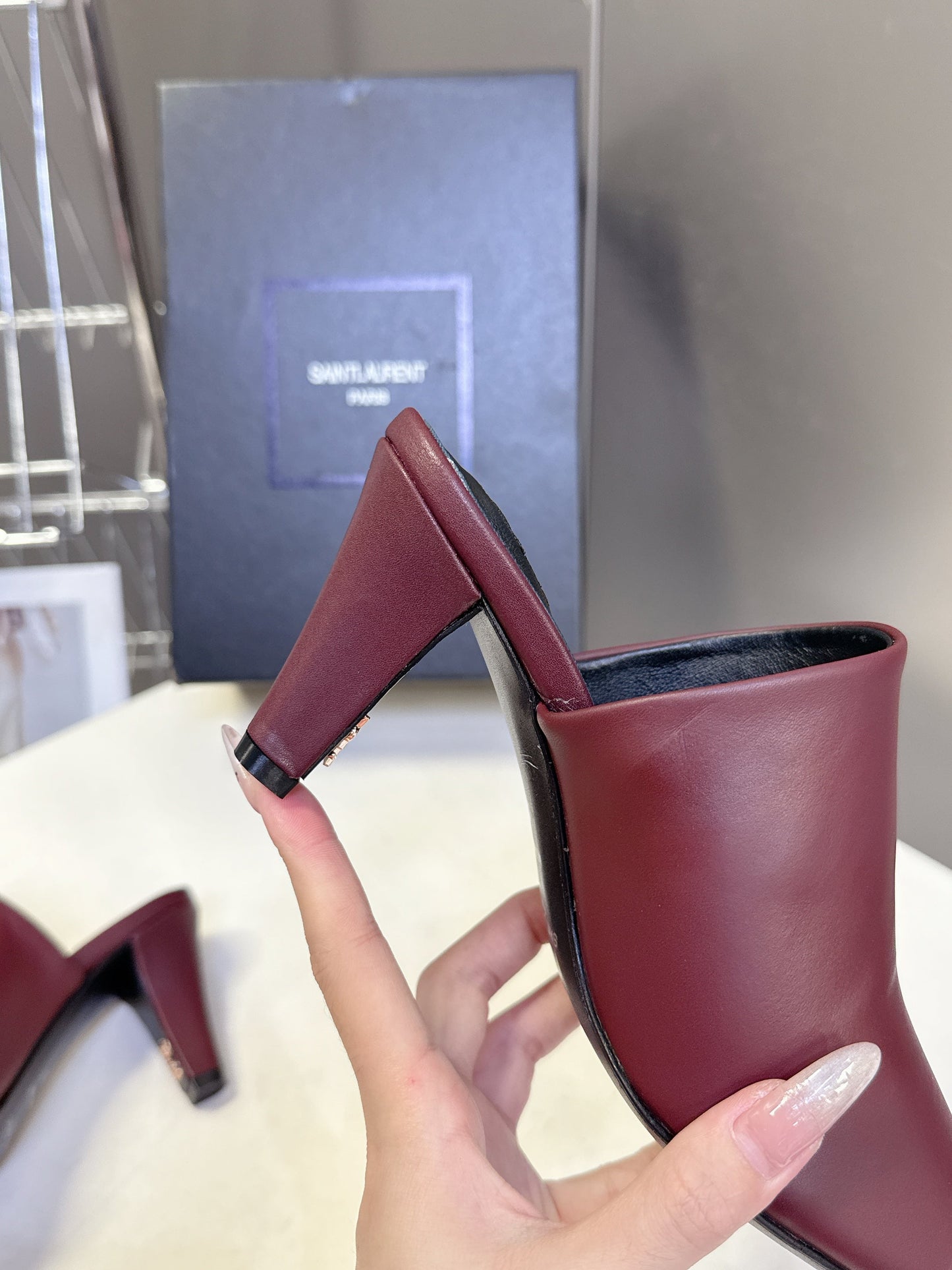 YSL 25S HIGH-HEEL SANDALS 75 MM IN DARK RED LAMBSKIN - 35