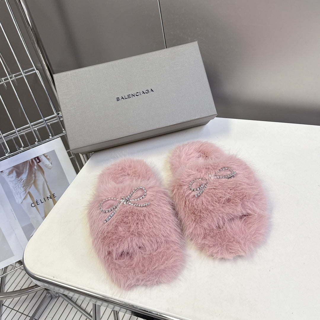 BALENCIAGA 25S SOFT FUR SLIPPERS IN LIGHT PINK FUR WITH RHINESTONE BOW - 35