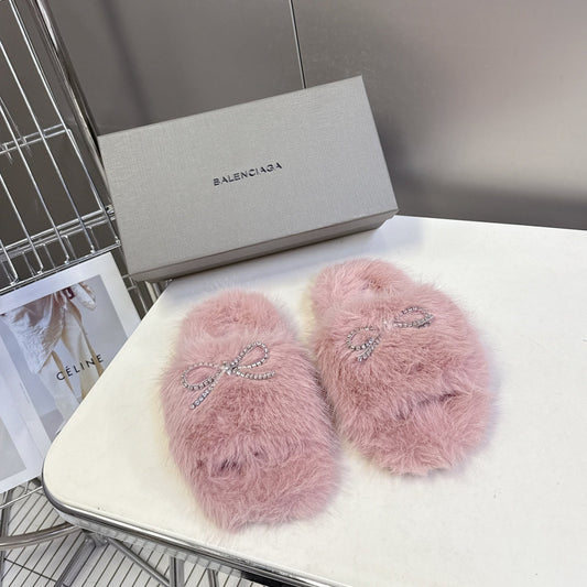 BALENCIAGA 25S SOFT FUR SLIPPERS IN LIGHT PINK FUR WITH RHINESTONE BOW - 35