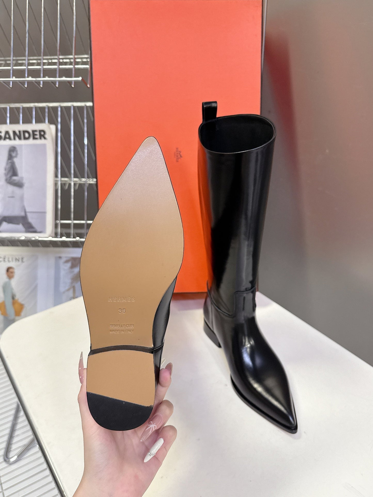 HM 25S POINTED-TOE KNEE-HIGH BOOTS IN BLACK GLOSSY LAMBSKIN - 35