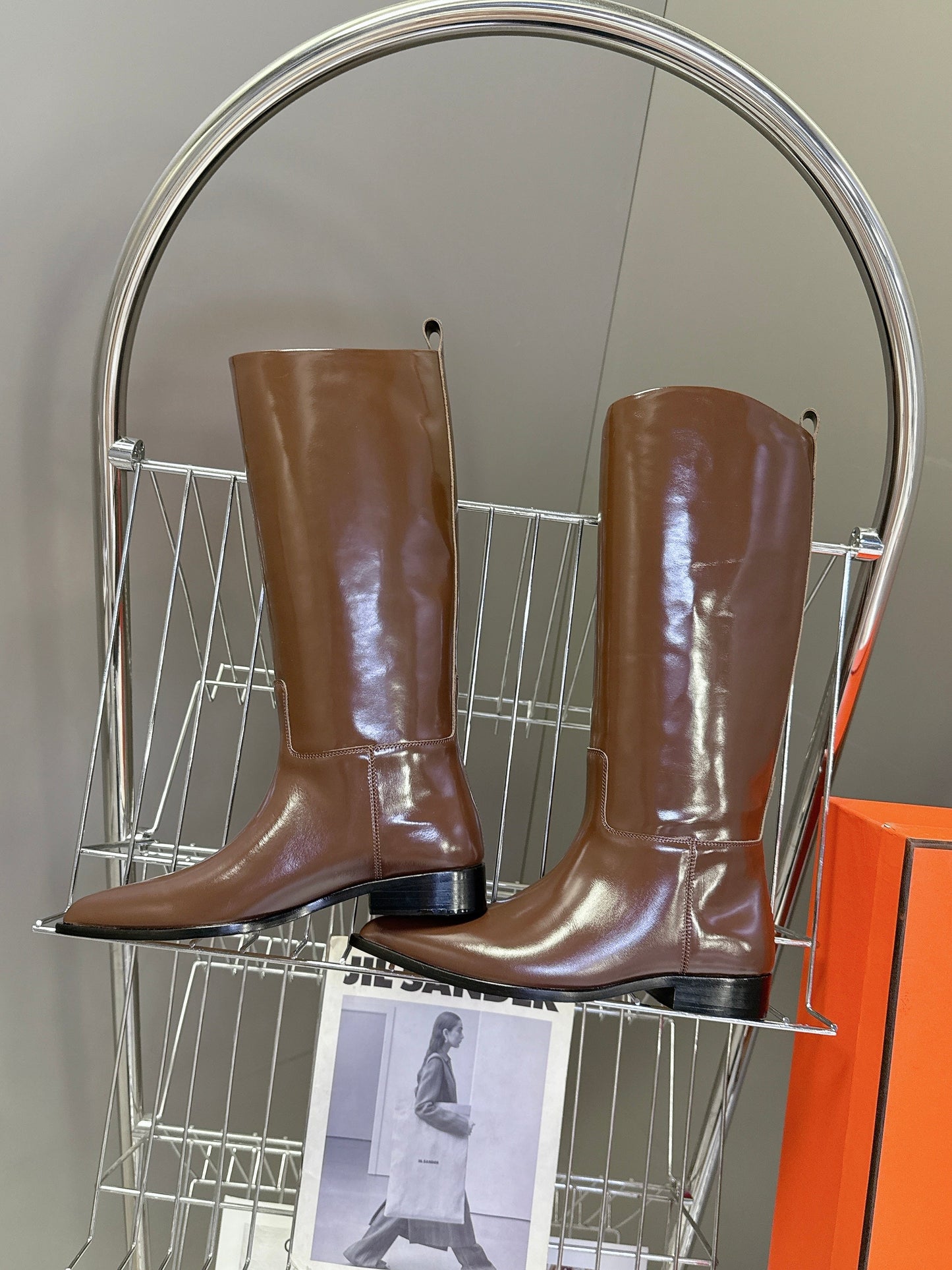 HM 25S POINTED-TOE KNEE-HIGH BOOTS IN BROWN GLOSSY LAMBSKIN - 35