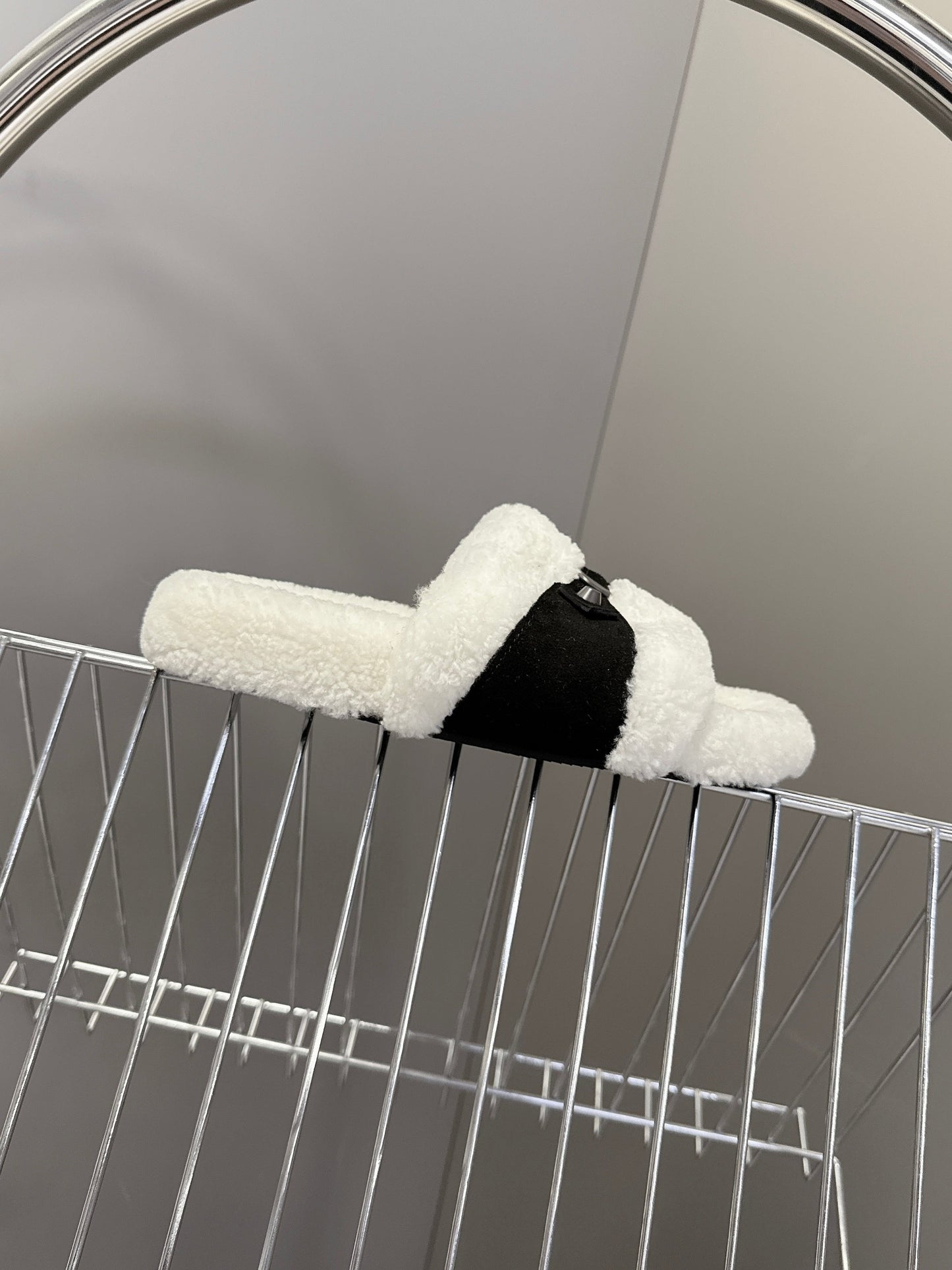 BALENCIAGA 25S SLIPPERS IN BLACK SUEDE AND WHITE WOOL - 35