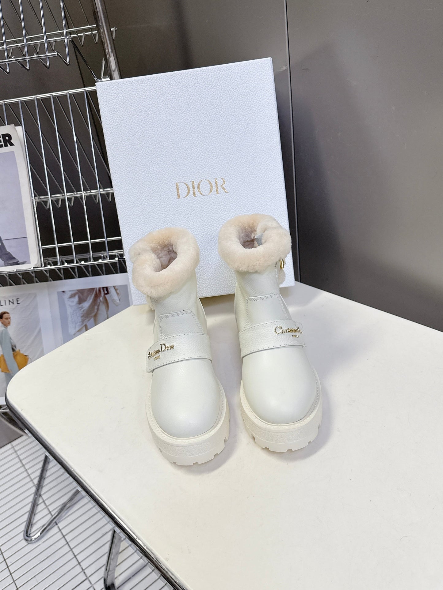 DIORALPS ANKLE BOOTS 25S IN WHITE LAMBSKIN AND BEIGE WOOL WITH GOLD HARDWARE - 35