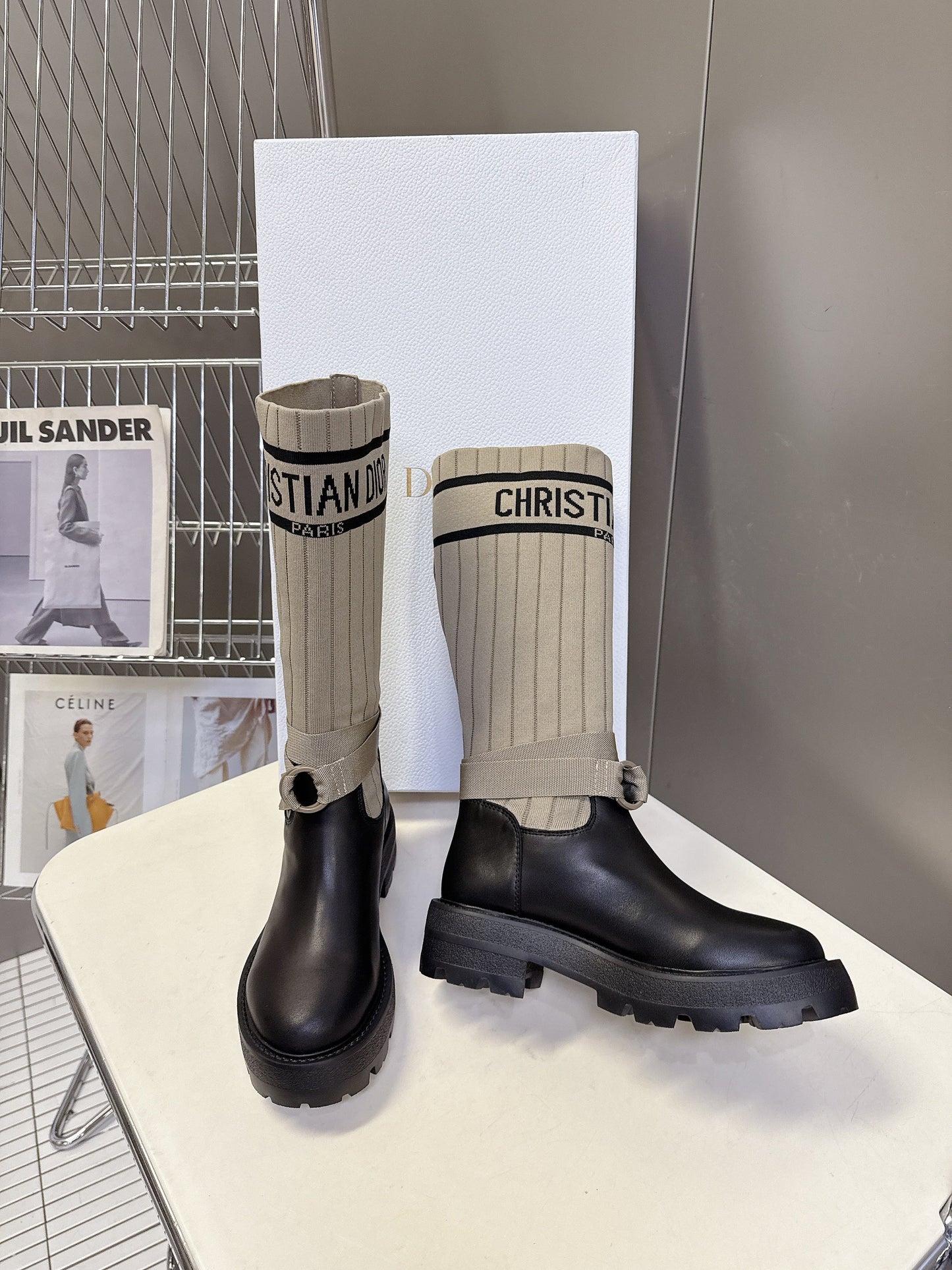 DIOR 25S D-MAJOR ANKLE BOOTS IN BLACK CALFSKIN AND BEIGE FABRIC - 35