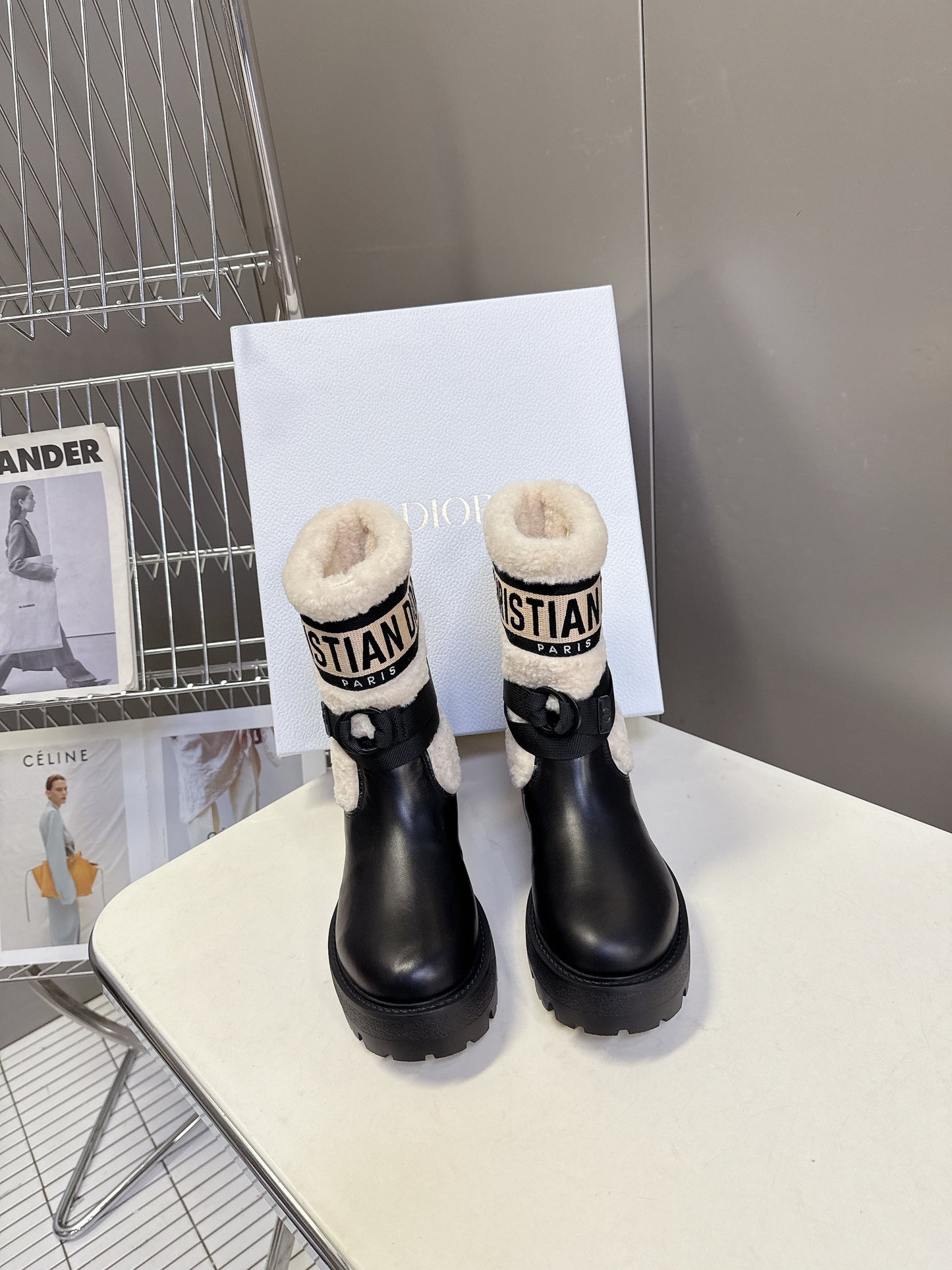 DIOR 25S D-MAJOR ANKLE BOOTS IN BLACK LAMBSKIN AND CREAM WHITE WOOL - 35