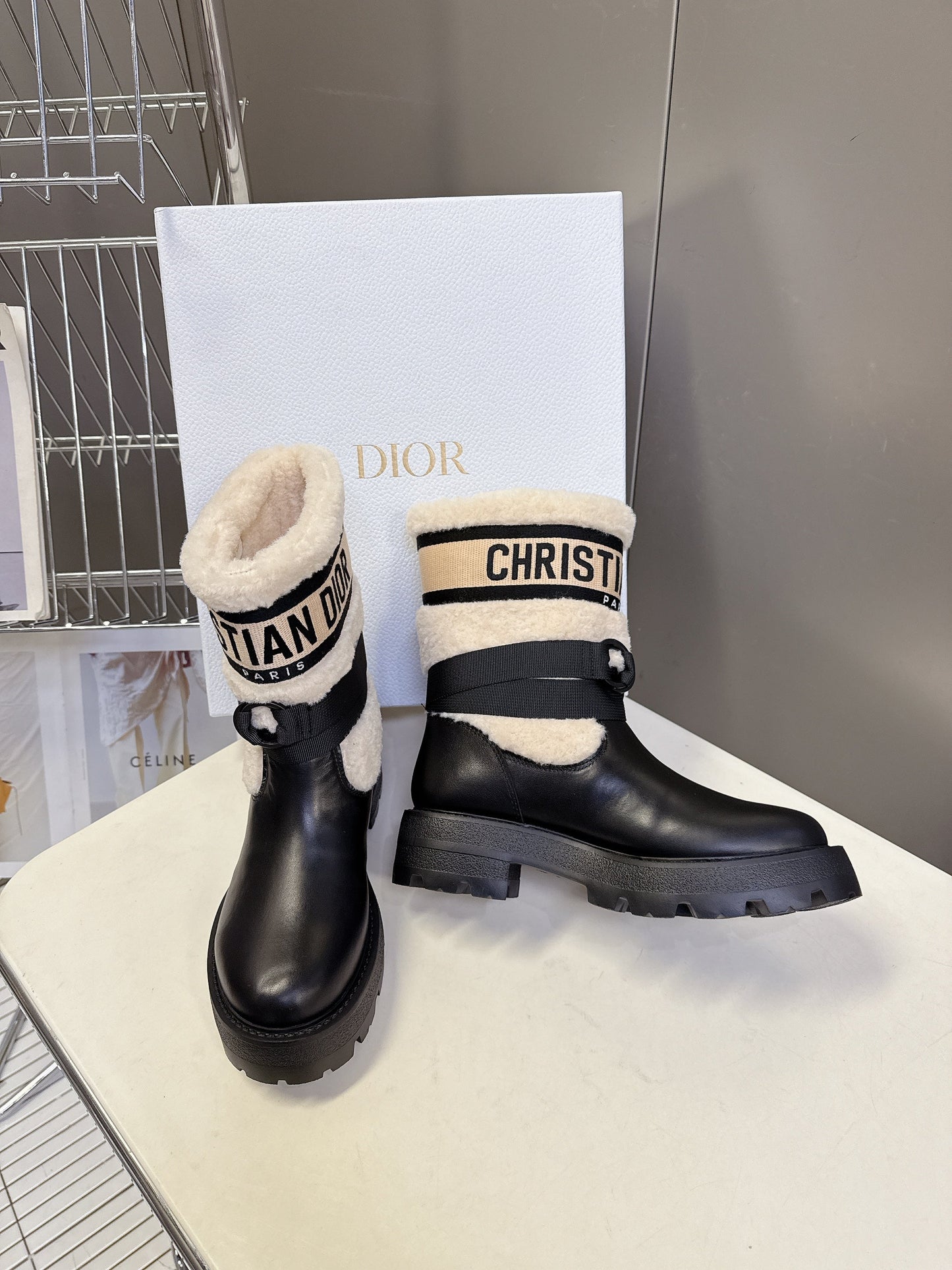 DIOR 25S D-MAJOR ANKLE BOOTS IN BLACK LAMBSKIN AND CREAM WHITE WOOL - 35