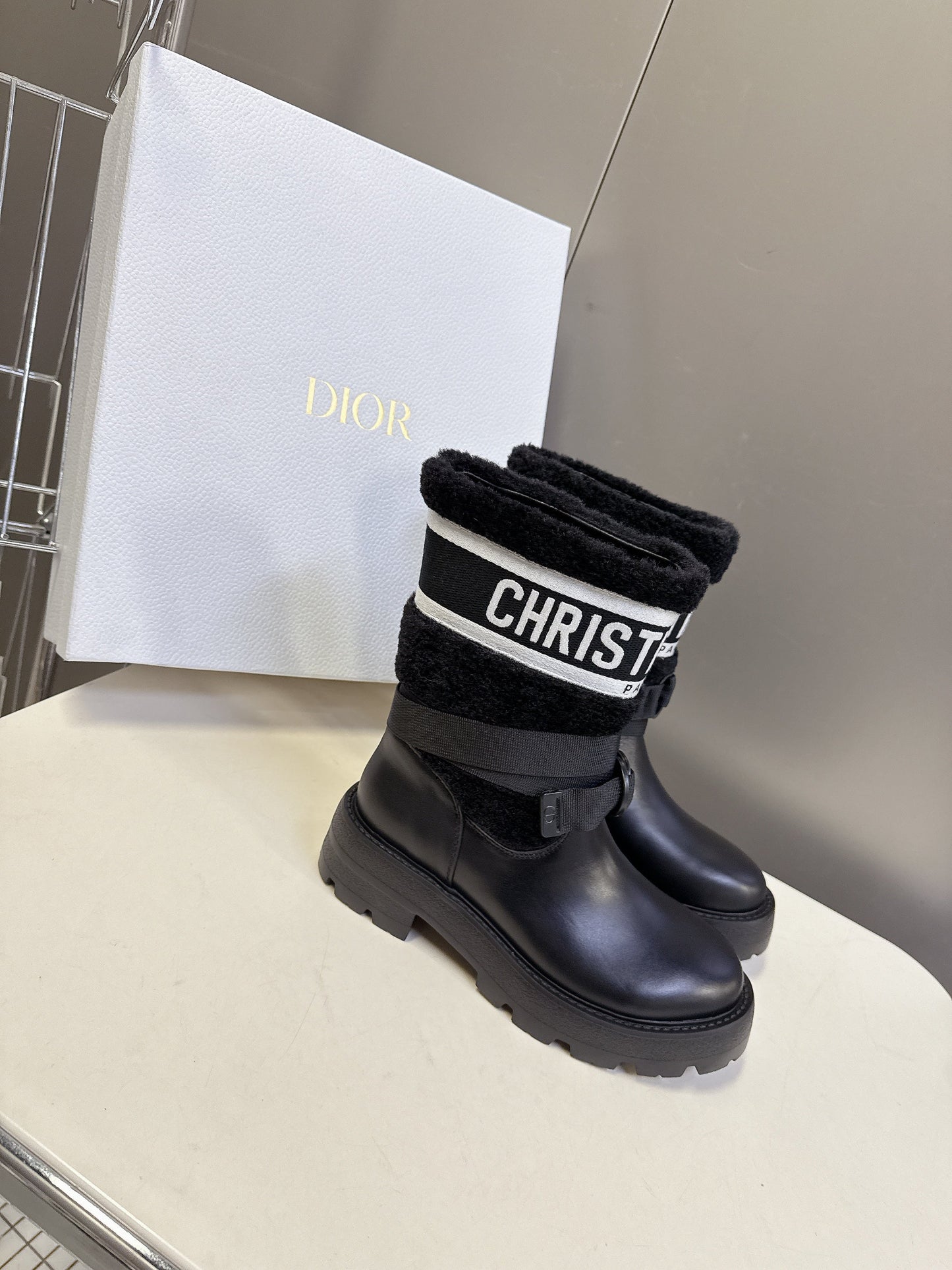 DIOR 25S D-MAJOR ANKLE BOOTS IN BLACK LAMBSKIN AND WOOL - 35