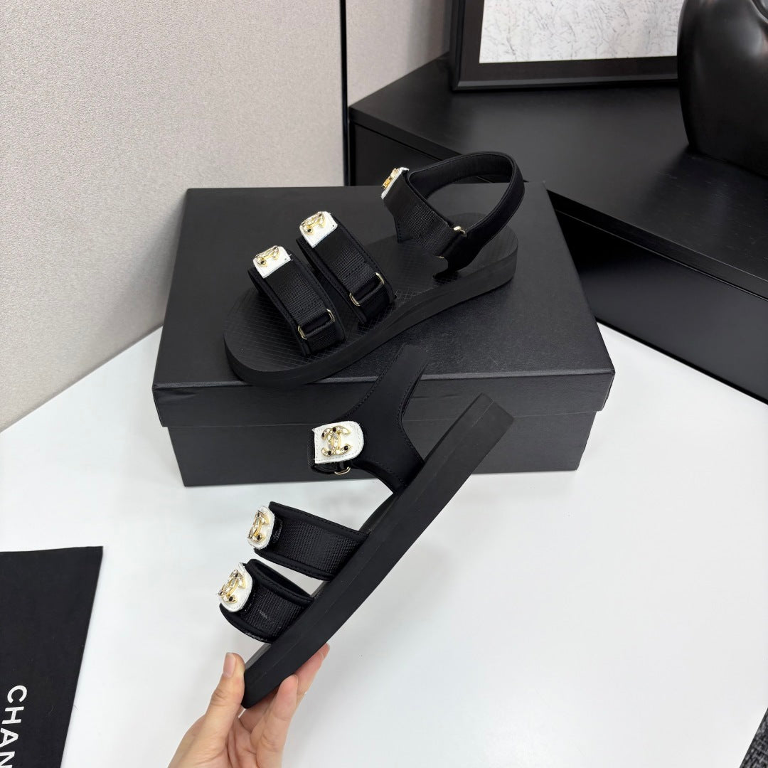 CC SANDAL 25S IN BLACK FABRIC WITH WHITE HARDWARE - 35