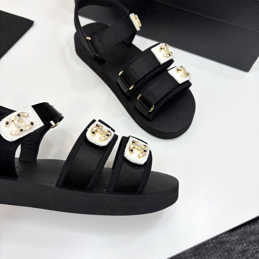 CC SANDAL 25S IN BLACK FABRIC WITH WHITE HARDWARE - 35