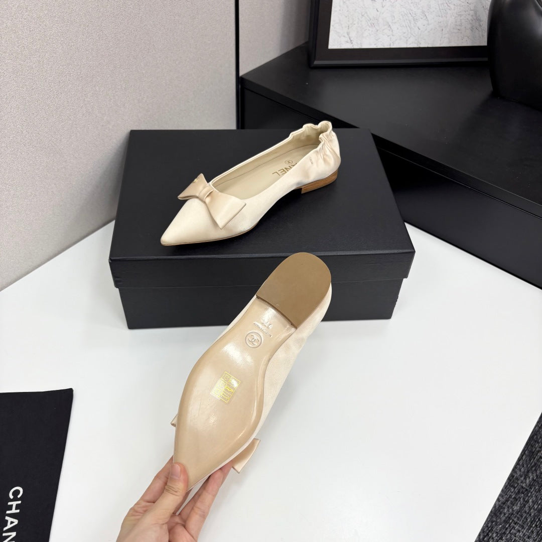 CC BALLET FLATS 25S IN LIGHT BEIGE SATIN WITH BOW - 35