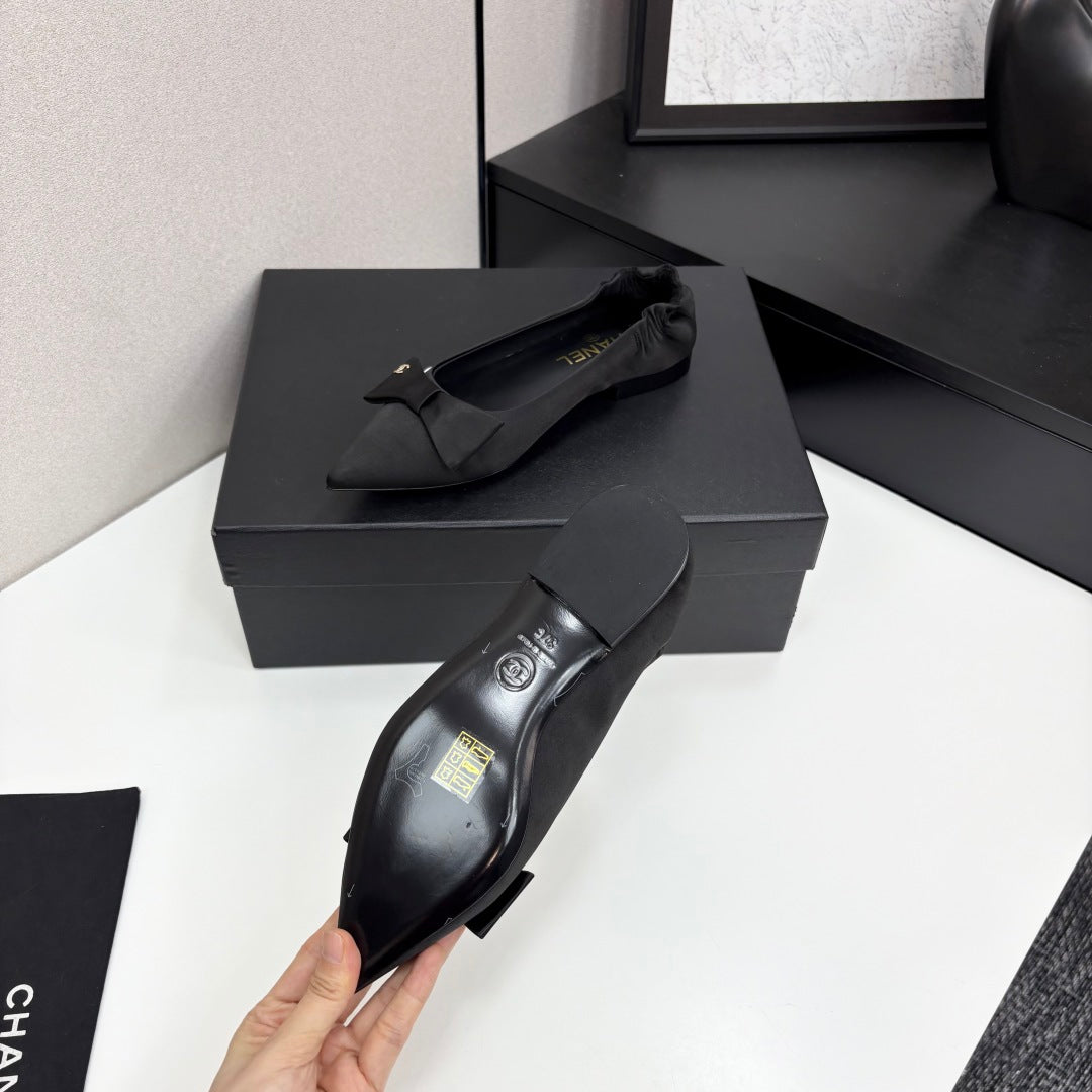 CC BALLET FLATS 25S IN BLACK SATIN WITH BOW - 35
