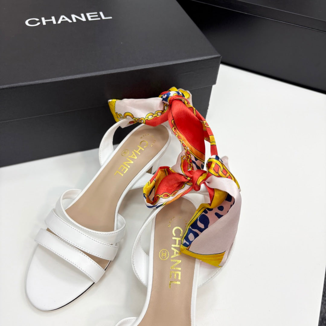 CC HEEL SANDAL 25S IN WHITE LAMBSKIN WITH SILK BOW - 35