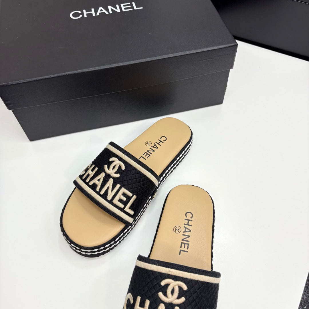 CC SLIDE SANDALS 25S IN BEIGE CALFSKIN MIX BLACK FABRIC - 35