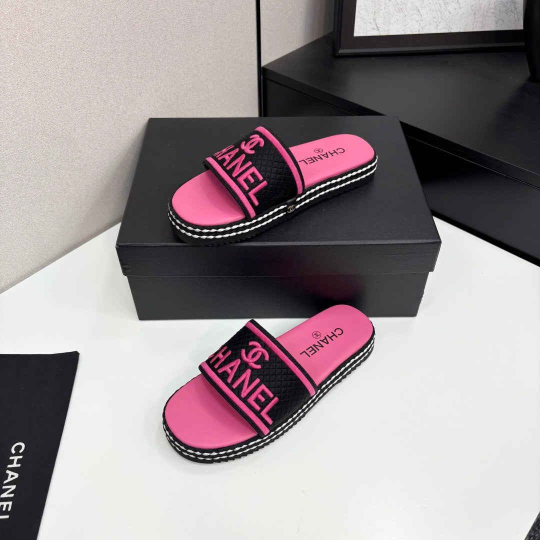 CC SLIDE SANDALS 25S IN PINK FABRIC AND CALFSKIN - 35