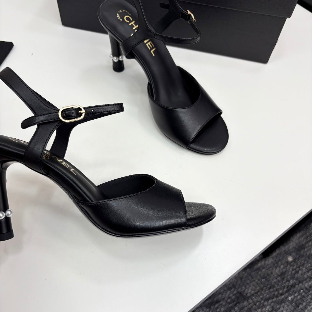 CC HIGH SANDAL 25S 80 MM IN BLACK CALFSKIN WITH PEARL DETAILS - 35