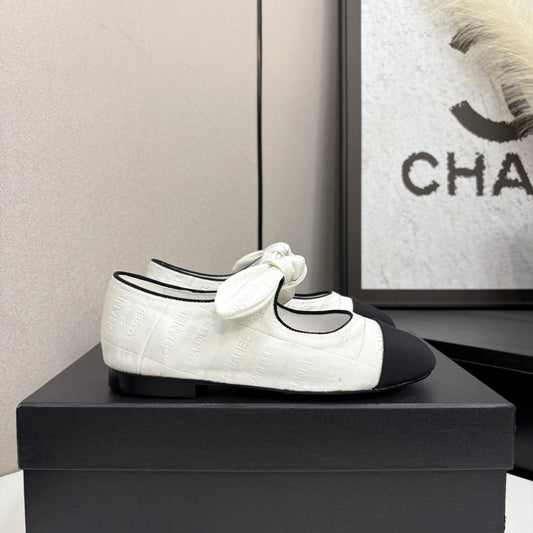 CC BALLET FLATS 25S IN WHITE AND BLACK FABRIC WITH BOW - 35