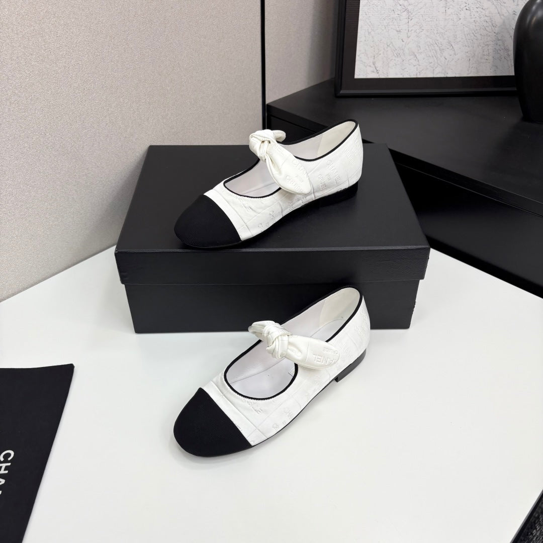 CC BALLET FLATS 25S IN WHITE AND BLACK FABRIC WITH BOW - 35