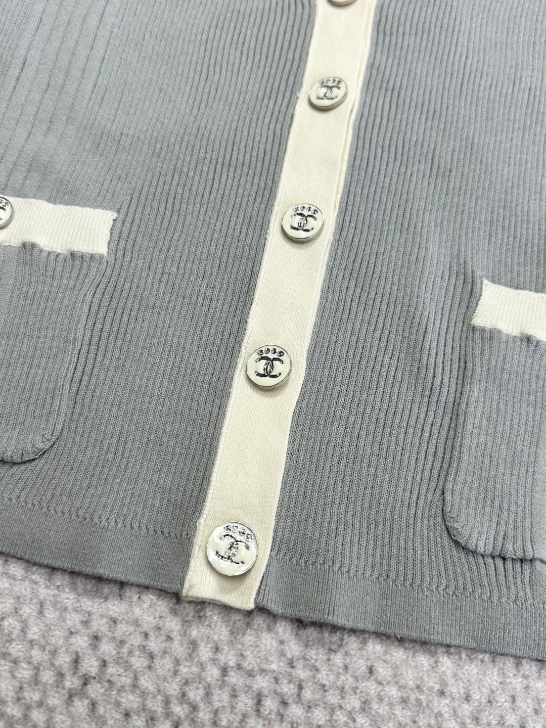 CHANEL CARDIGAN STYLE 95