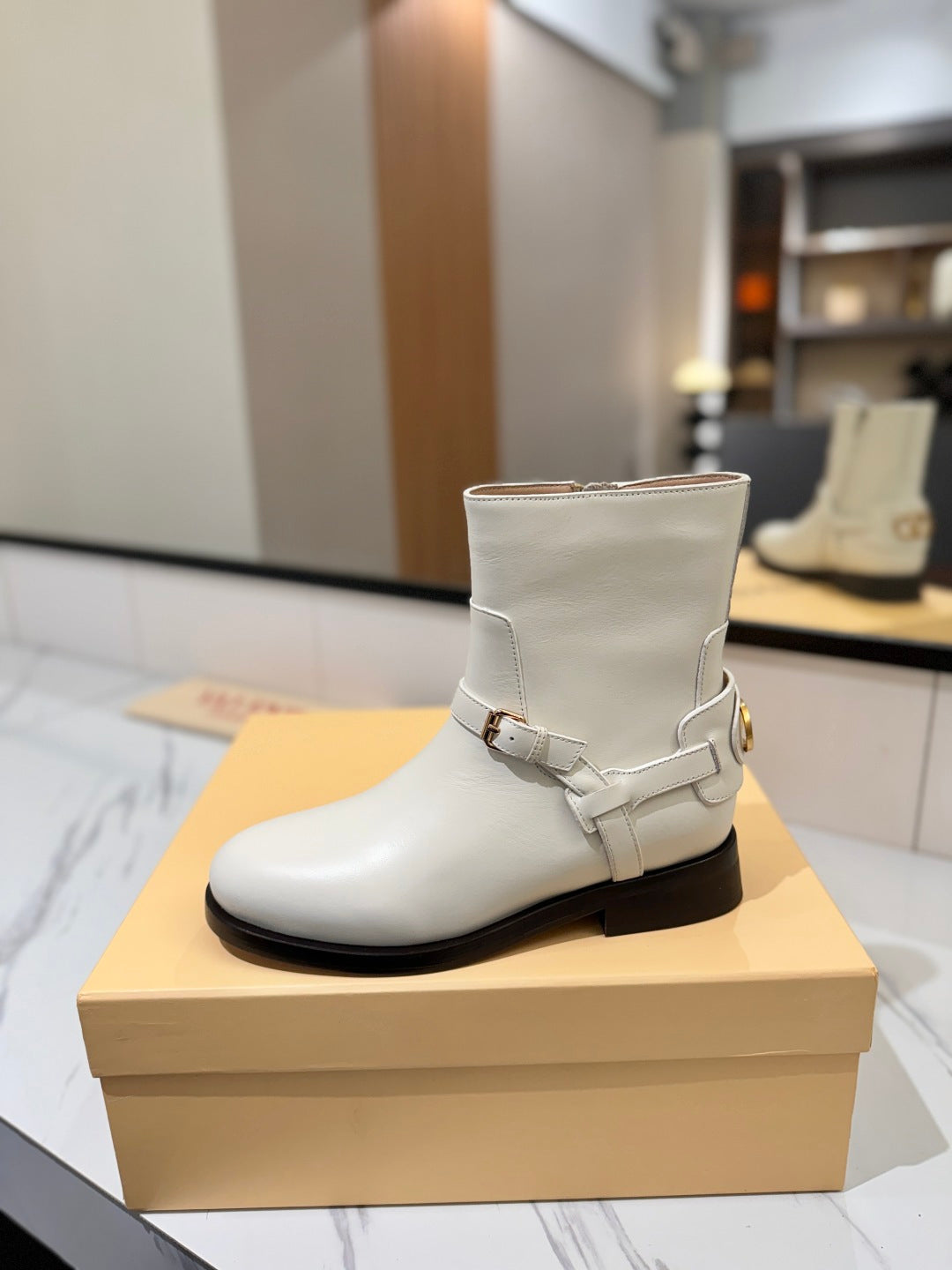 VALENTINO 25S PATTIE ANKLE BOOTS IN WHITE CALFSKIN WITH GOLD HARDWARE - 35