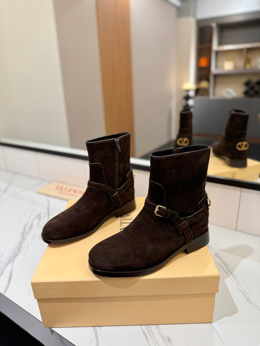VALENTINO 25S PATTIE ANKLE BOOTS IN DARK BROWN SUEDE WITH GOLD HARDWARE - 35
