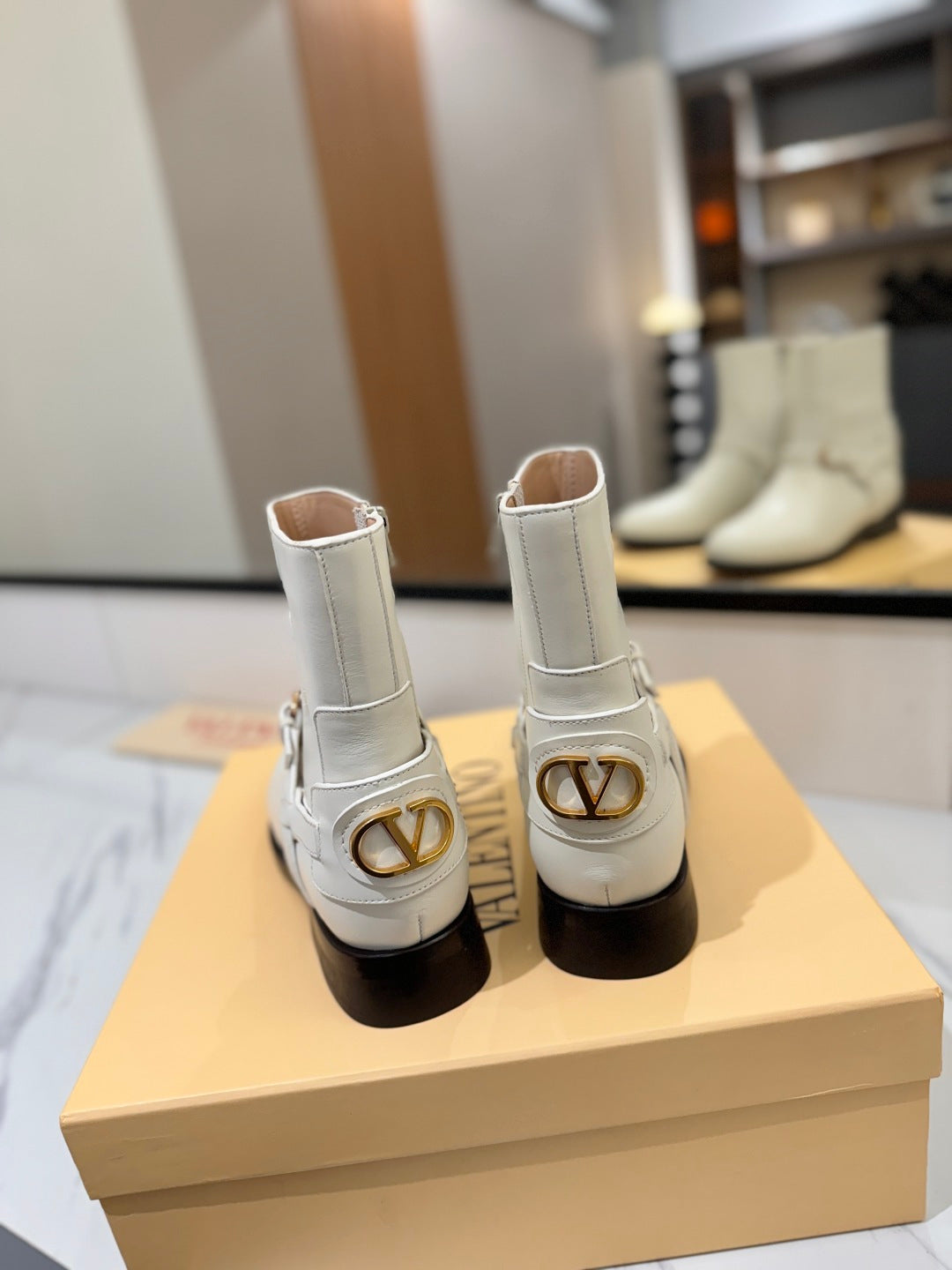 VALENTINO 25S PATTIE ANKLE BOOTS IN WHITE CALFSKIN WITH GOLD HARDWARE - 35