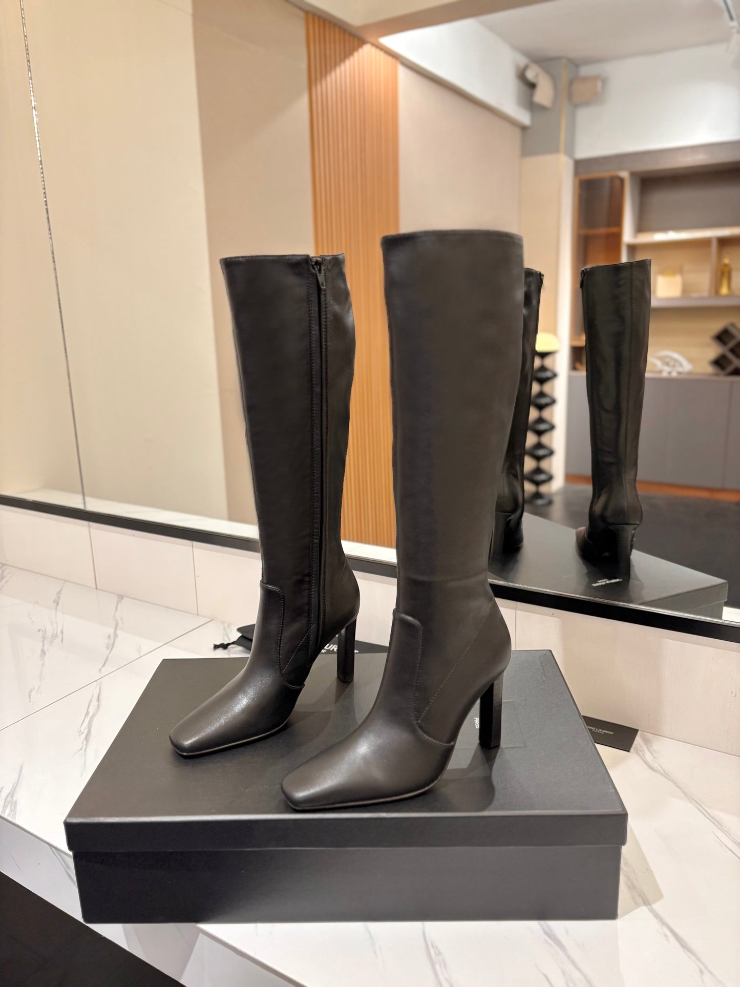 YSL 26S ВИСОКІ ЧОБОТИ 90 ММ З ЧОРНОЇ ТЕЛЯЧОЇ ШКІРИ