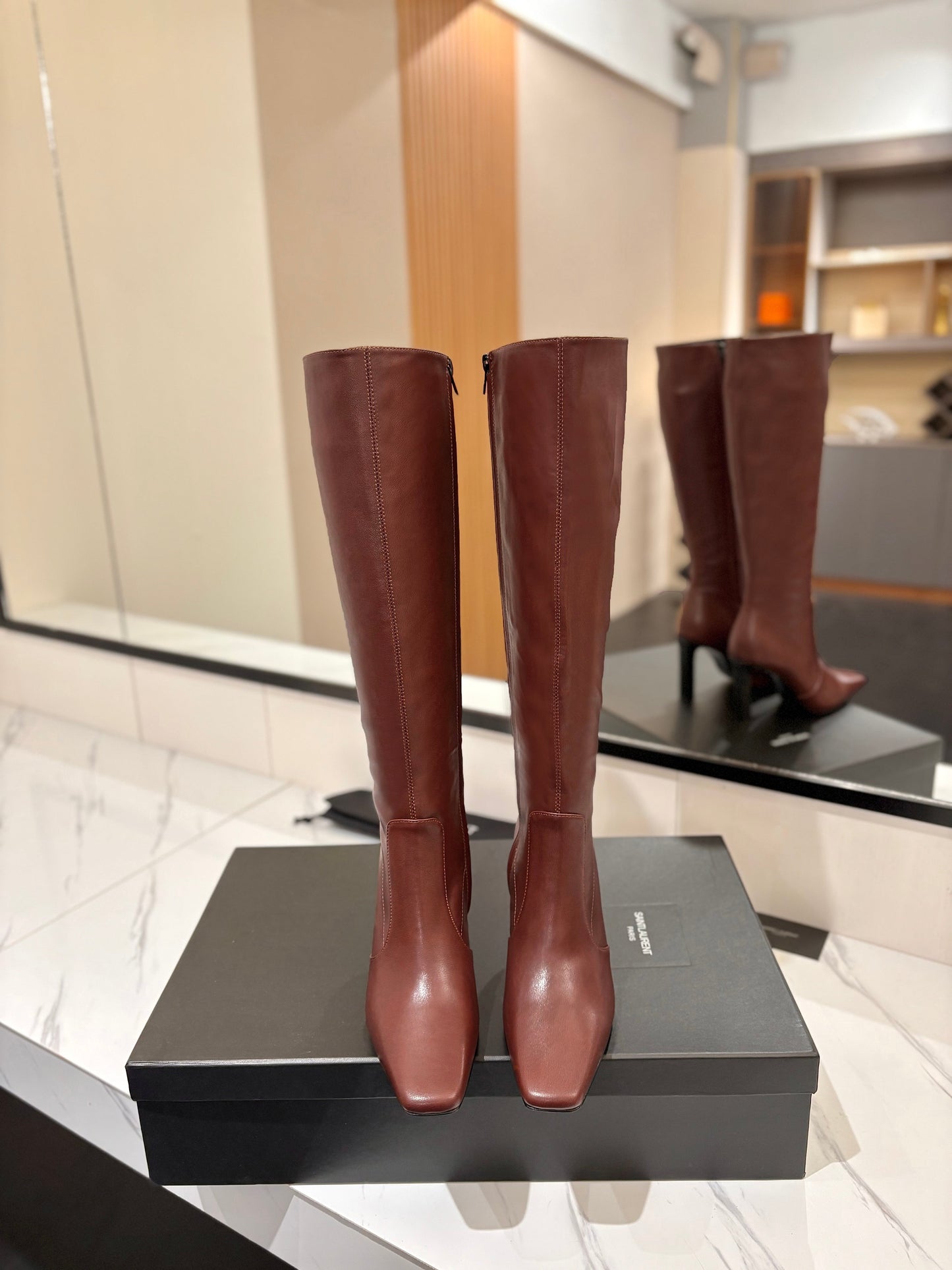 ВИСОКІ ЧОБОТИ YSL 26S 95 ММ З КОРИЧНЕВОЇ ТЕЛЯЧОЇ ШКІРИ
