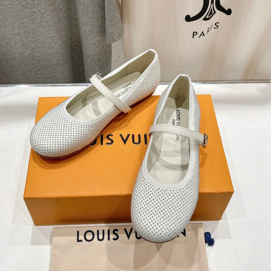 ROMY FLAT BALLERINA IN WHITE LAMBSKIN EMBELLISHED SILVER-TONED STUDS - 35