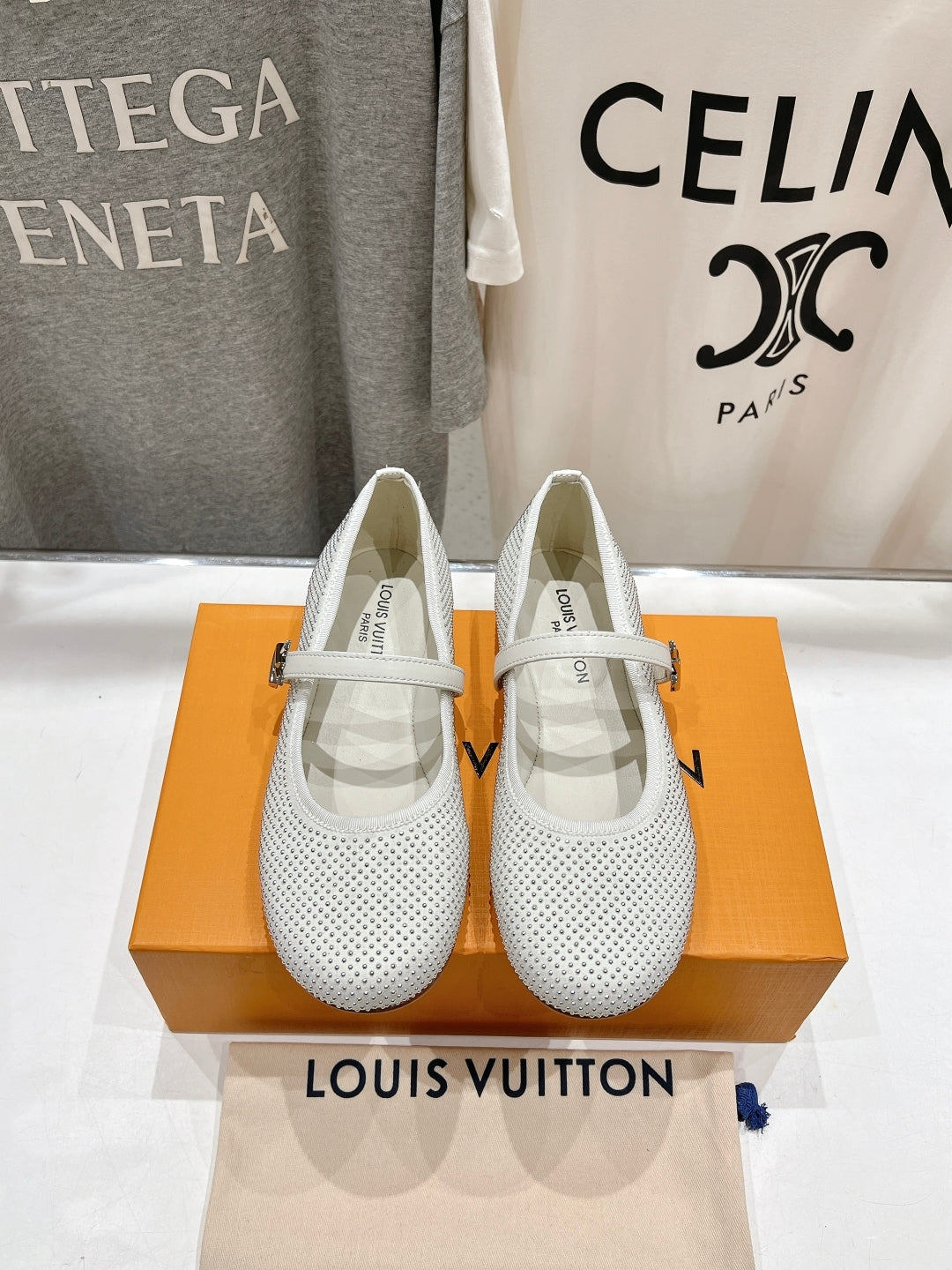 ROMY FLAT BALLERINA IN WHITE LAMBSKIN EMBELLISHED SILVER-TONED STUDS - 35