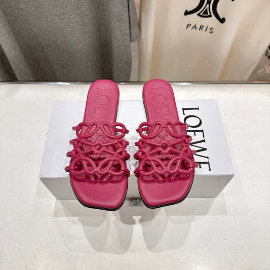 ШЛІФОРТИ LOEWE 26S PETAL ANAGRAM З ТЕМНО-РОЖЕВОЇ ТЕЛЯЧОЇ ШКІРИ