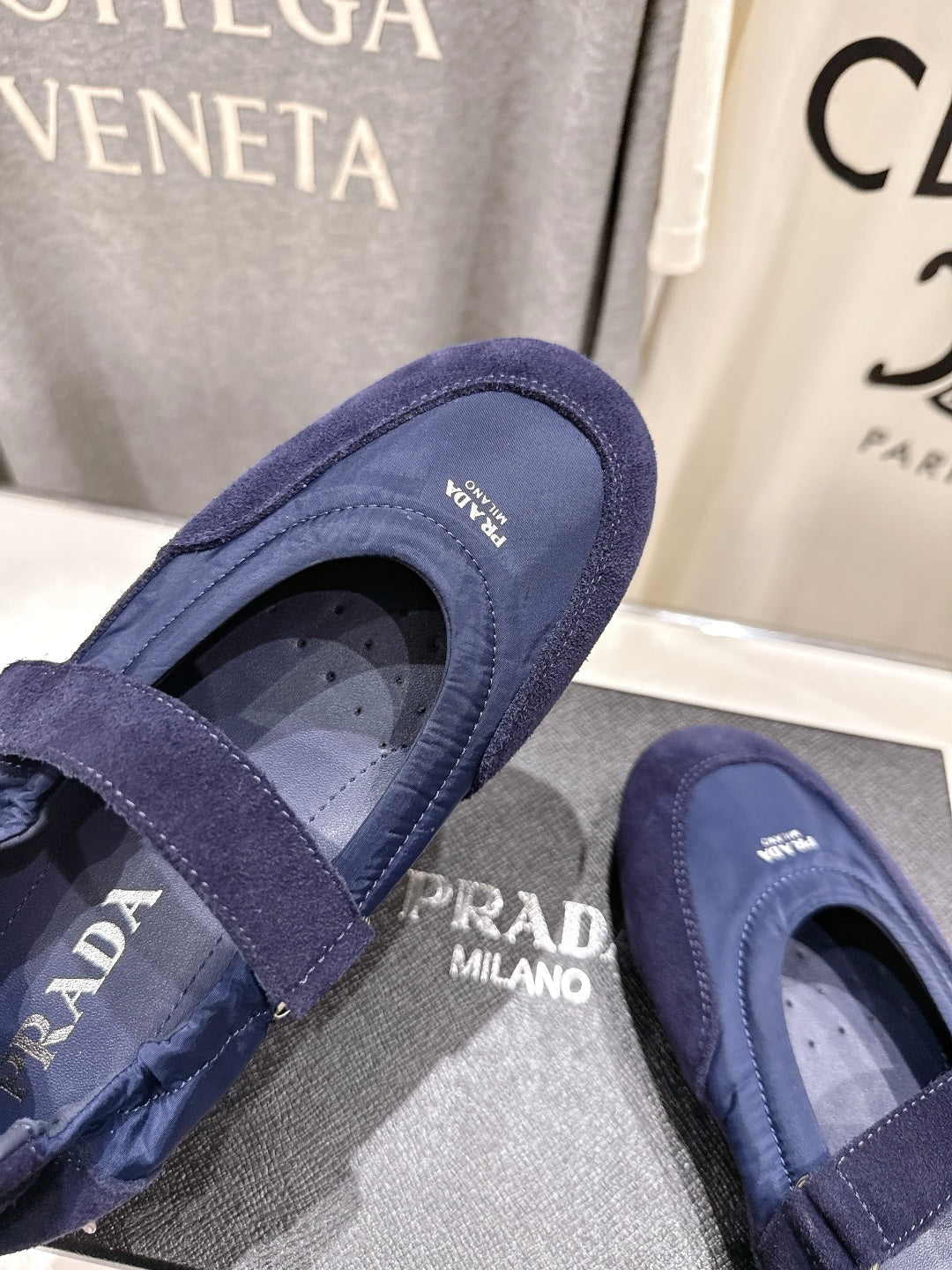 PRADA 25S COLLAPSE RE NYLON AND SUEDE BALLERINAS IN DARK BLUE - 35