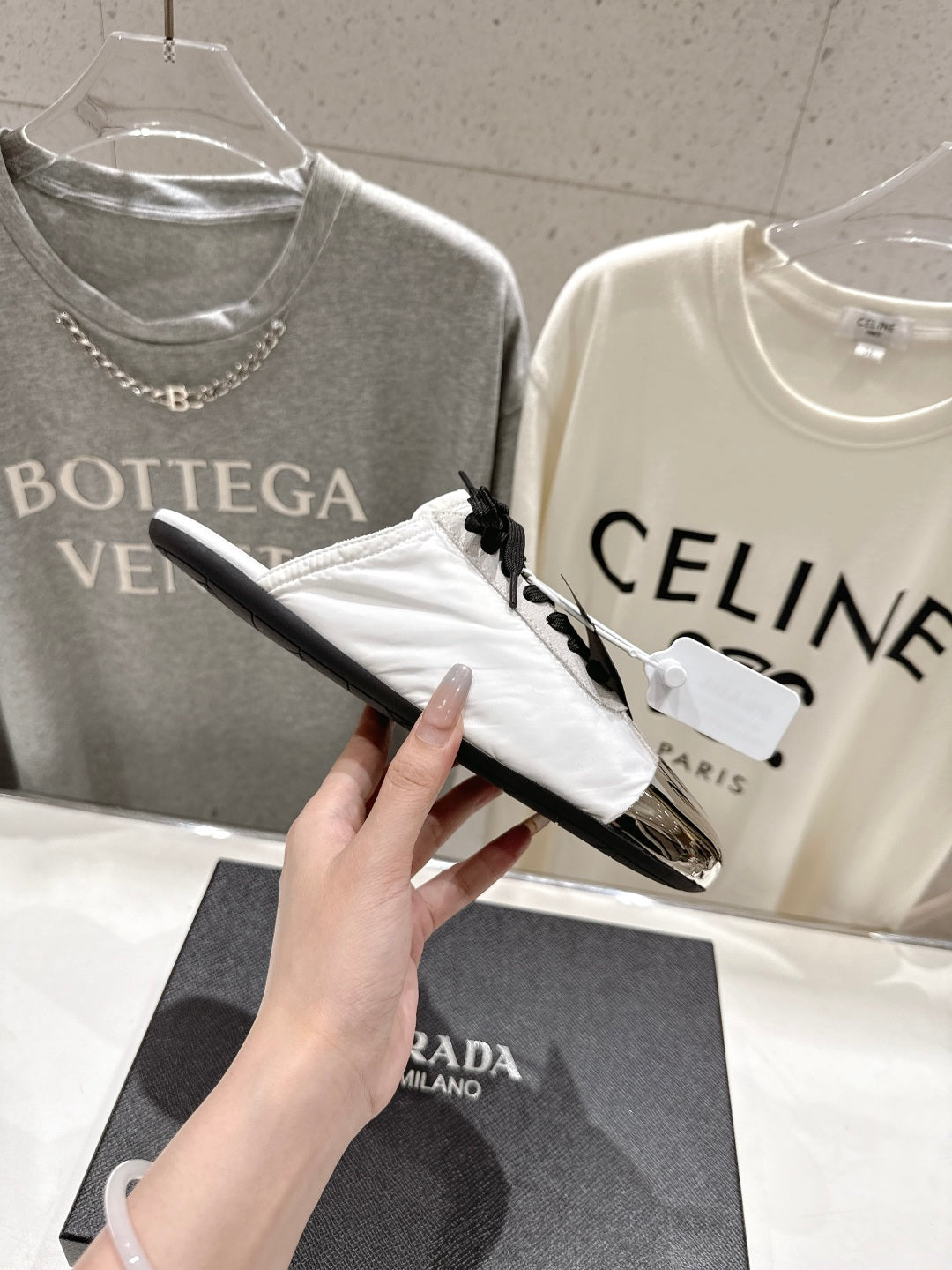 PRADA 25S MULES IN WHITE WITH METAL TOECAP - 35
