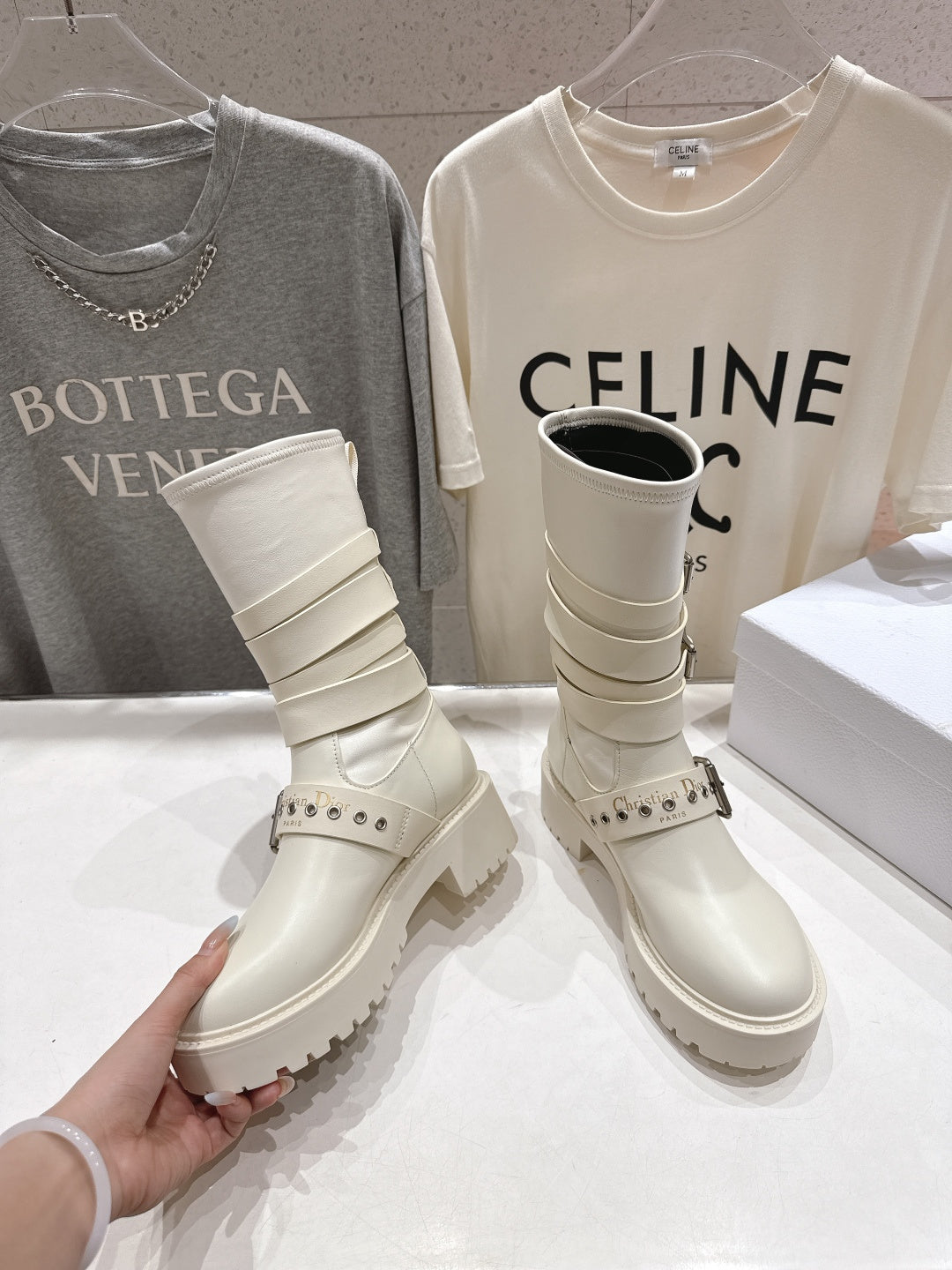 DIOR 25S BIKER BOOTS IN CREAM WHITE CALFSKIN WITH SILVER HARDWARE - 35