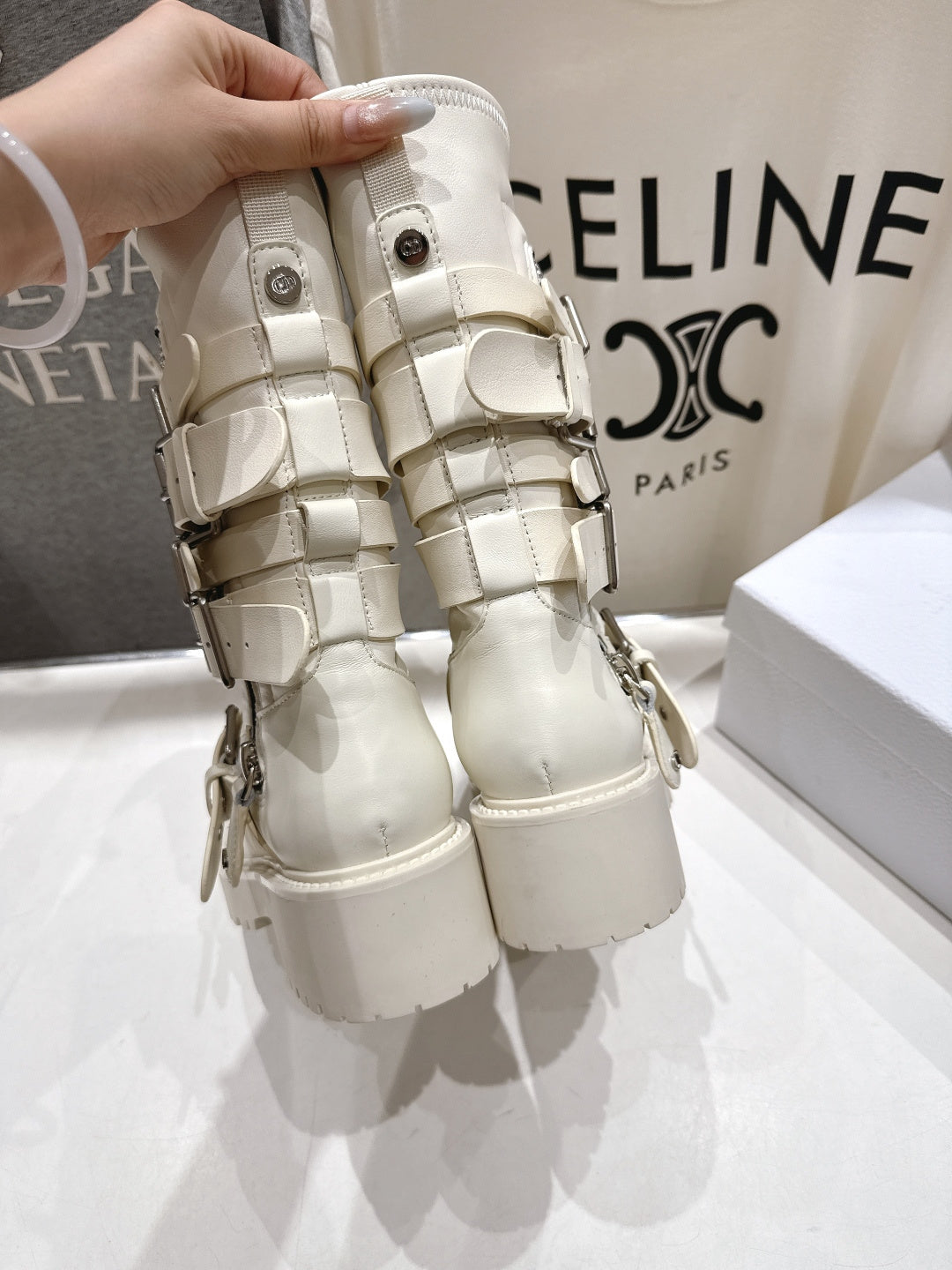 DIOR 25S BIKER BOOTS IN CREAM WHITE CALFSKIN WITH SILVER HARDWARE - 35