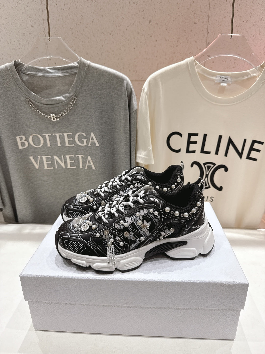 DIOR 25S SNEAKER IN BLACK LAMBSKIN AND MESH FABRIC WITH PEARL DETAILING - 35