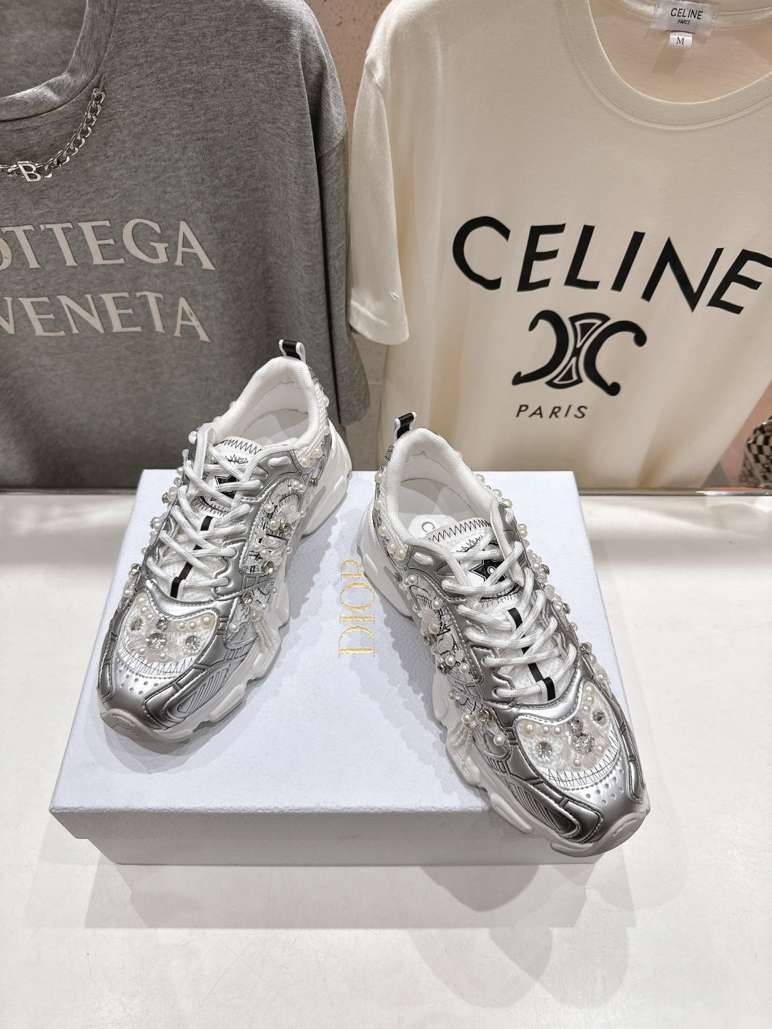 DIOR 25S SNEAKER IN SILVER LAMBSKIN AND MESH FABRIC WITH PEARL DETAILING - 35