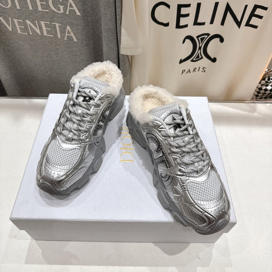 КРОСІВКИ DIOR CHRONO SNEAKER 25S ЗІ СРІБНОЇ ШКІРИ ЯГНЯТИ ТА СІТЧАСТОЇ ТКАНИНИ, СТИЛЬ 10 - 35