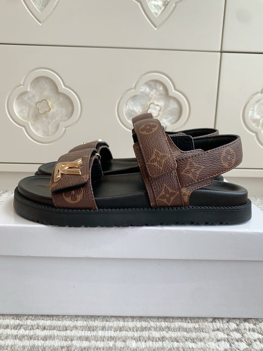 LV SANDALS 25S КОРИЧНЕВІ З ЧОРНОЮ ТЕЛЯЧОЮ ШКІРОЮ ТА ЗОЛОТОЮ ФУРНІТУРОЮ - 35