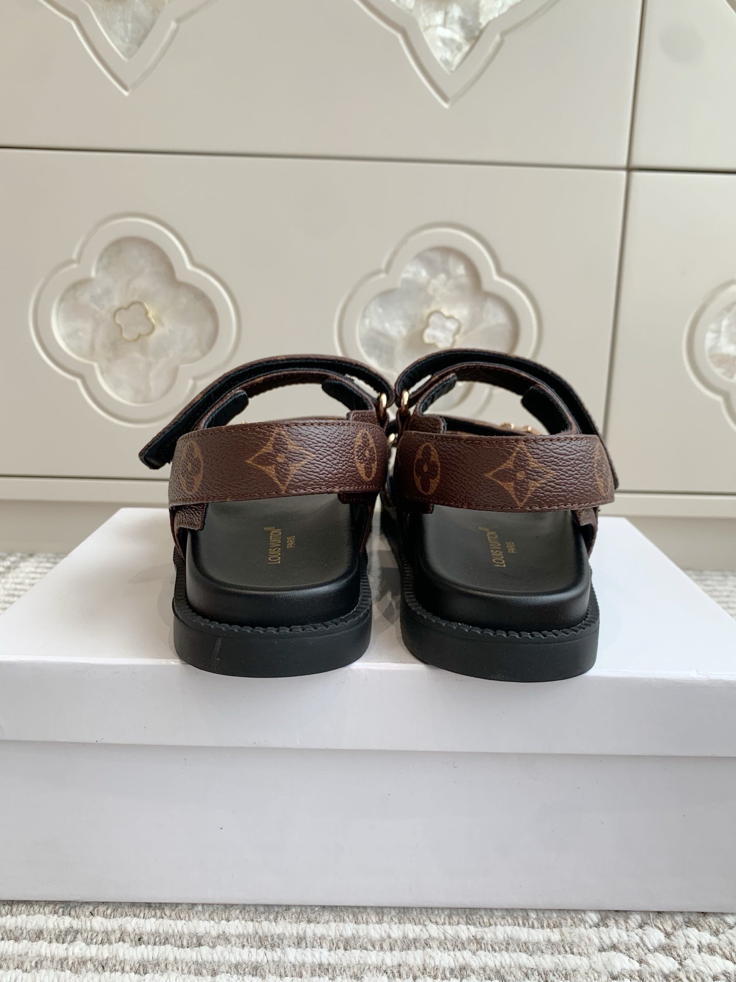 LV SANDALS 25S IN BROWN MIX BLACK CALFSKIN WITH GOLD HARDWARE - 35